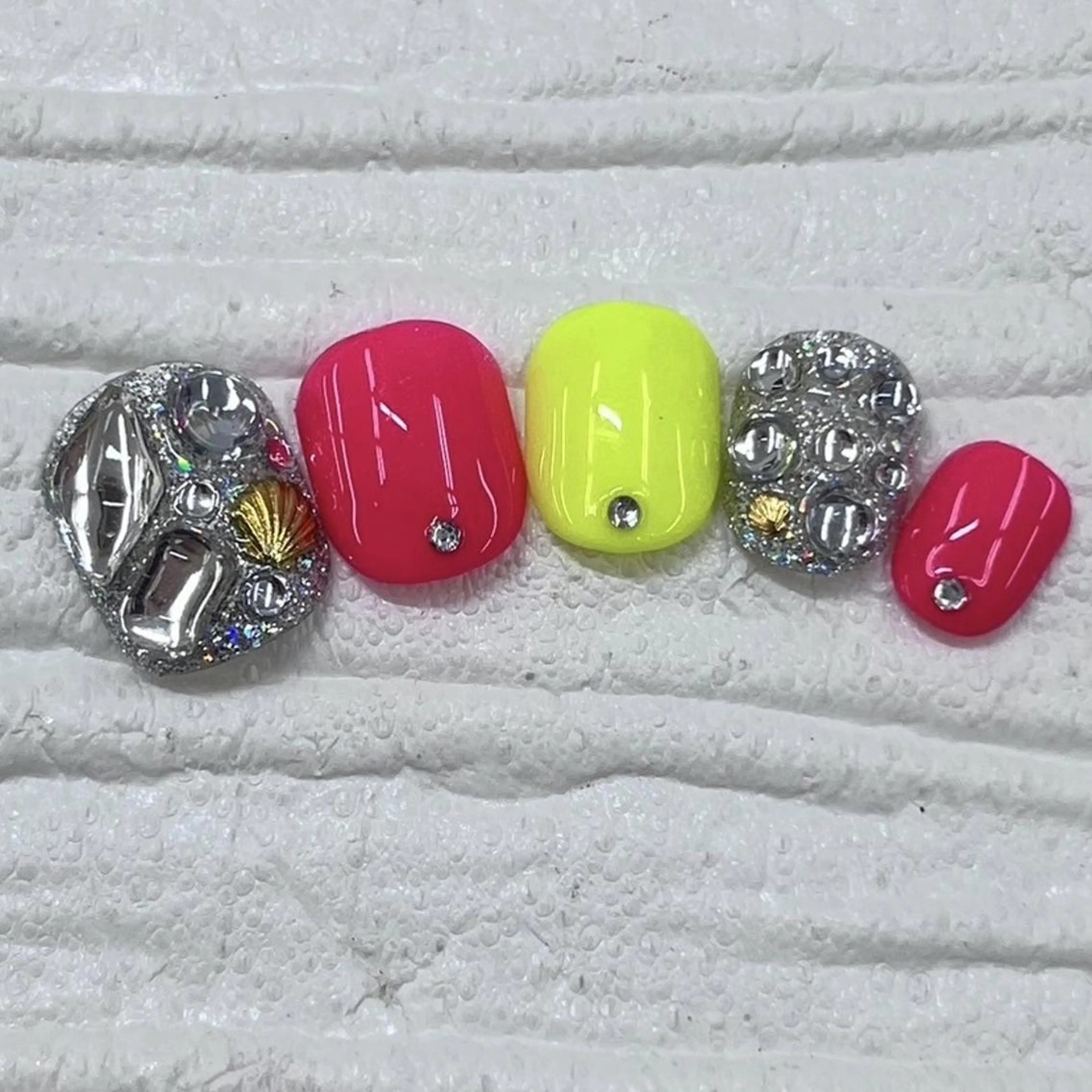 ネイル Nail salon Honey Beeのネイルデザイン