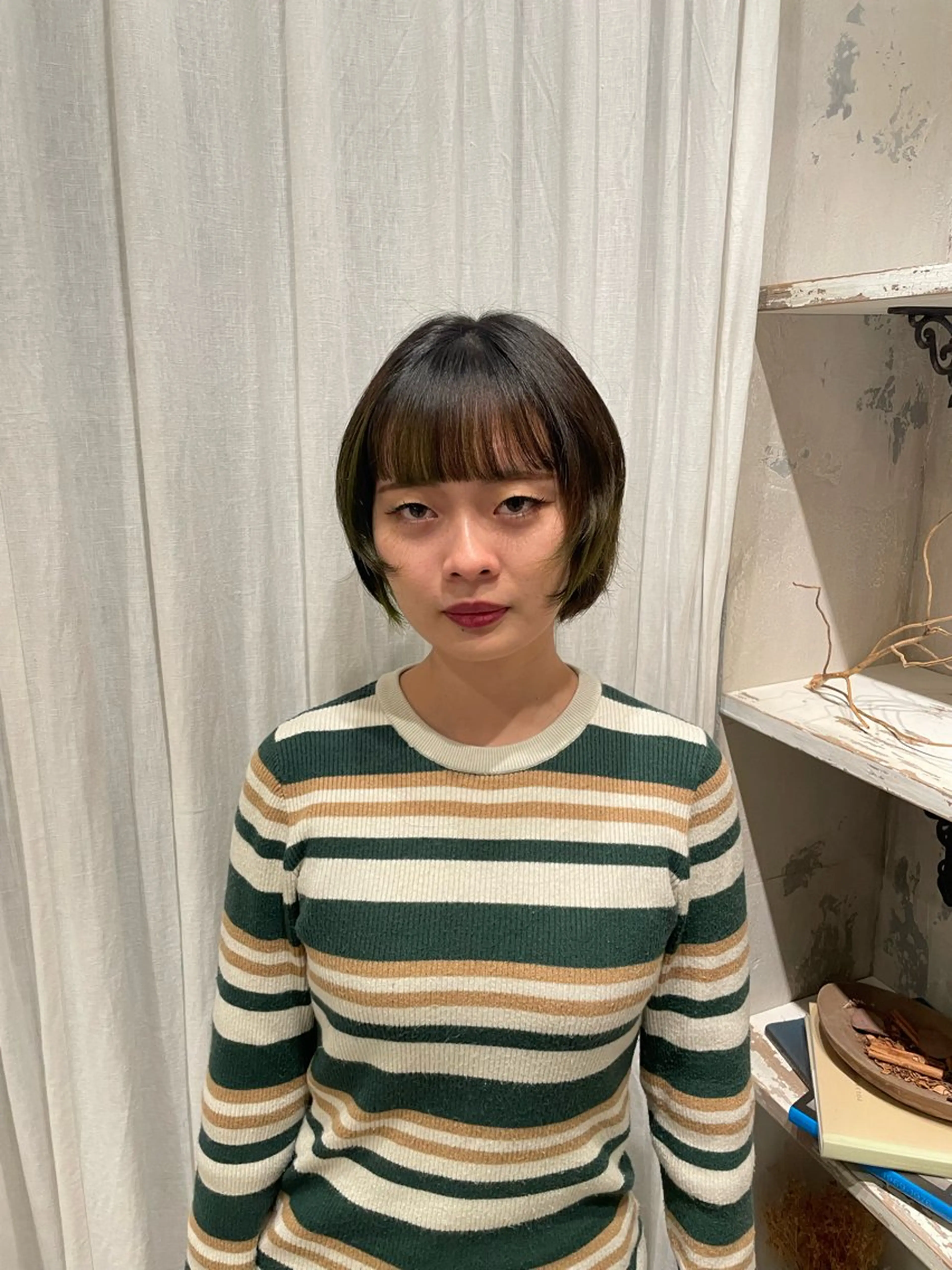 ショート カラー なかやま れいかのヘアスタイル