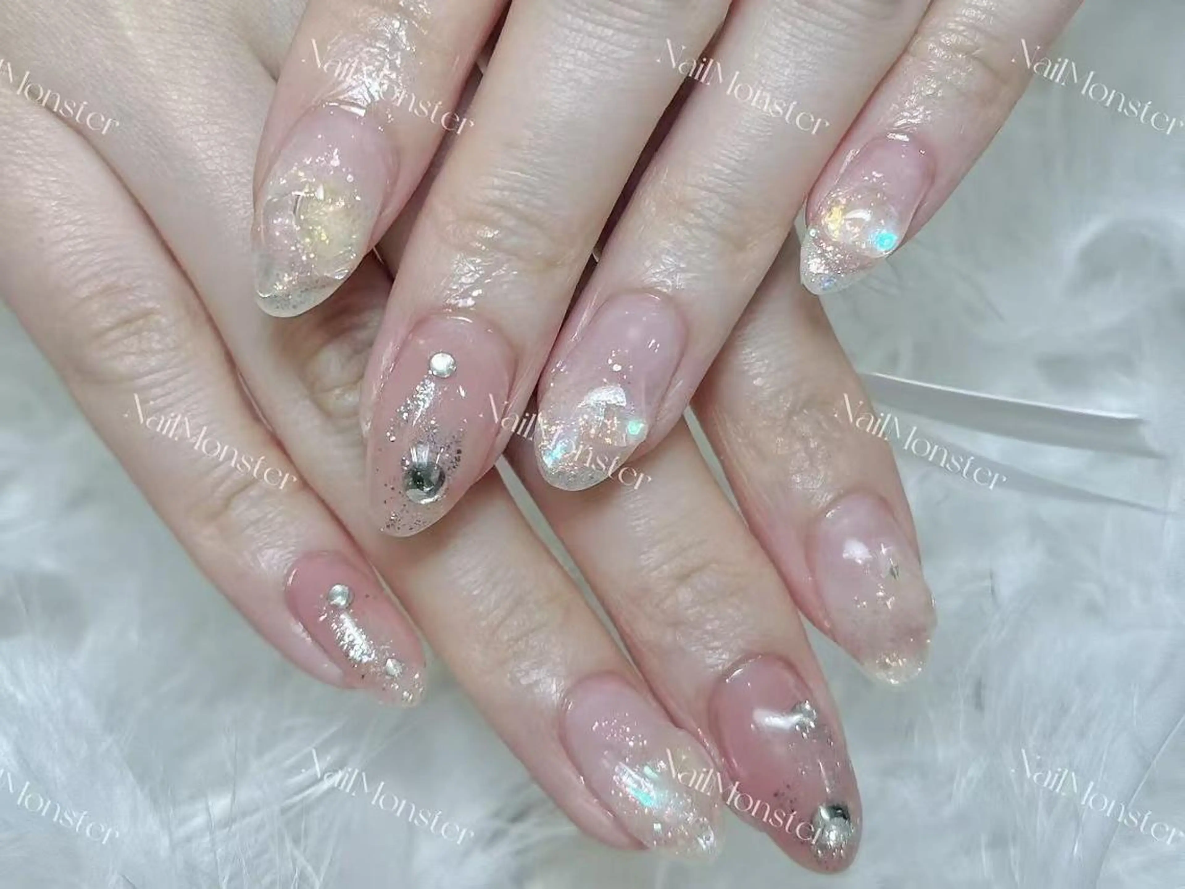 ネイル アートネイル オーロラネイル ガーリー キラキラネイル 韓国ネイル Nail Monsterのネイルデザイン