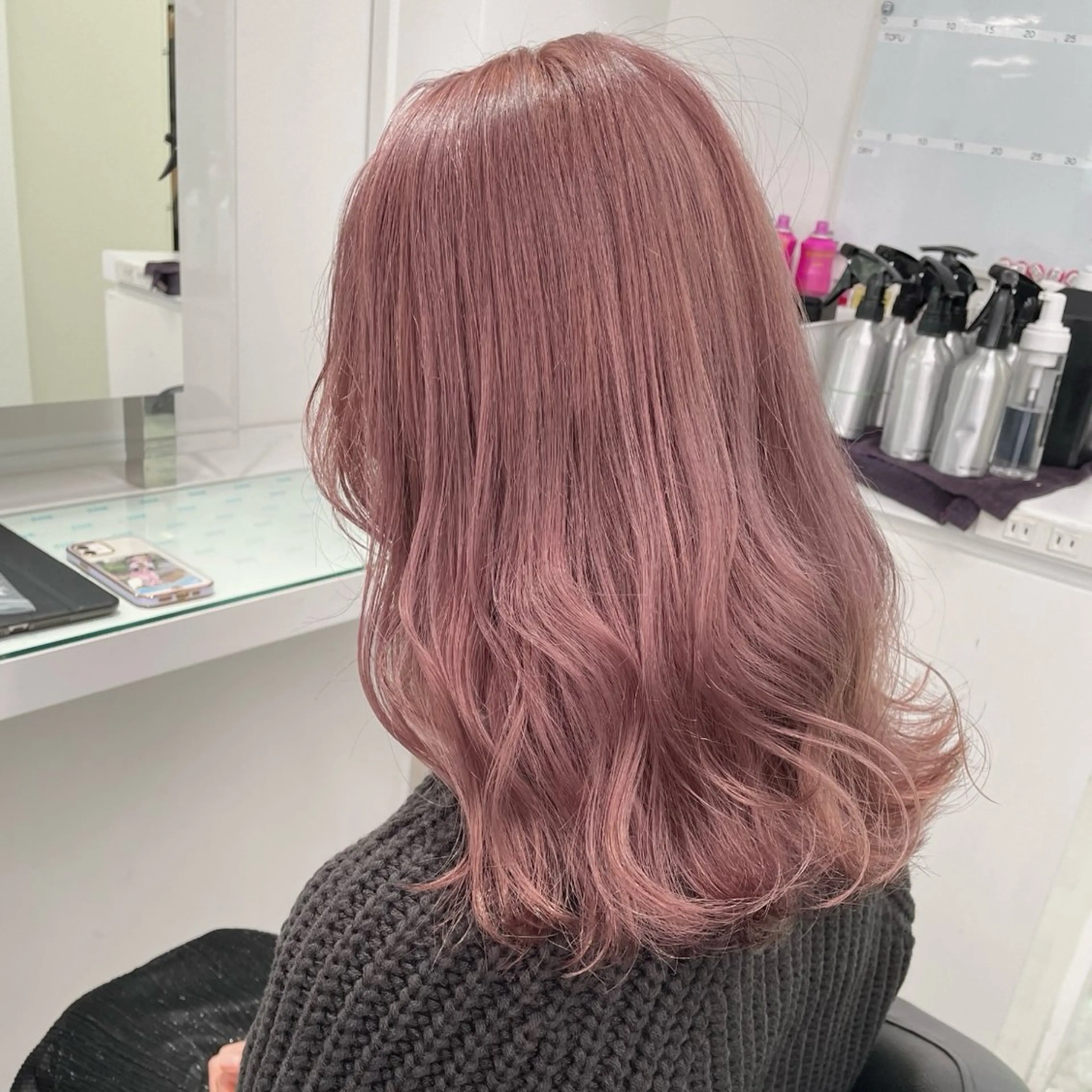 ロング カラー ヘアアレンジ ヘアカラー トリートメント ヘッドスパ ヘアセット 透け上品ハイトーン 職人ゆうと🤍のヘアスタイル