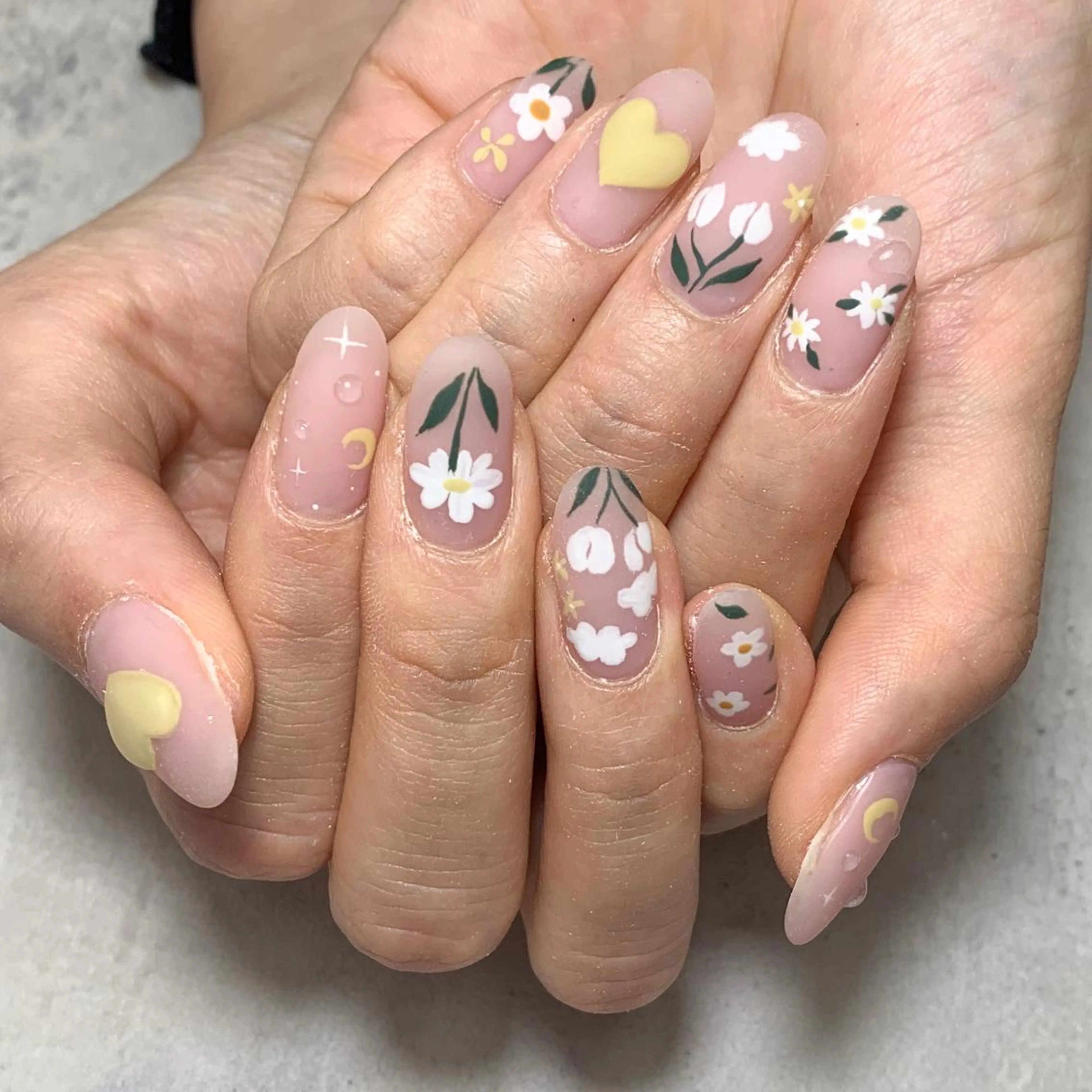 ネイル atelier　FIORITURA所属・FIORITURA aiのネイルデザイン