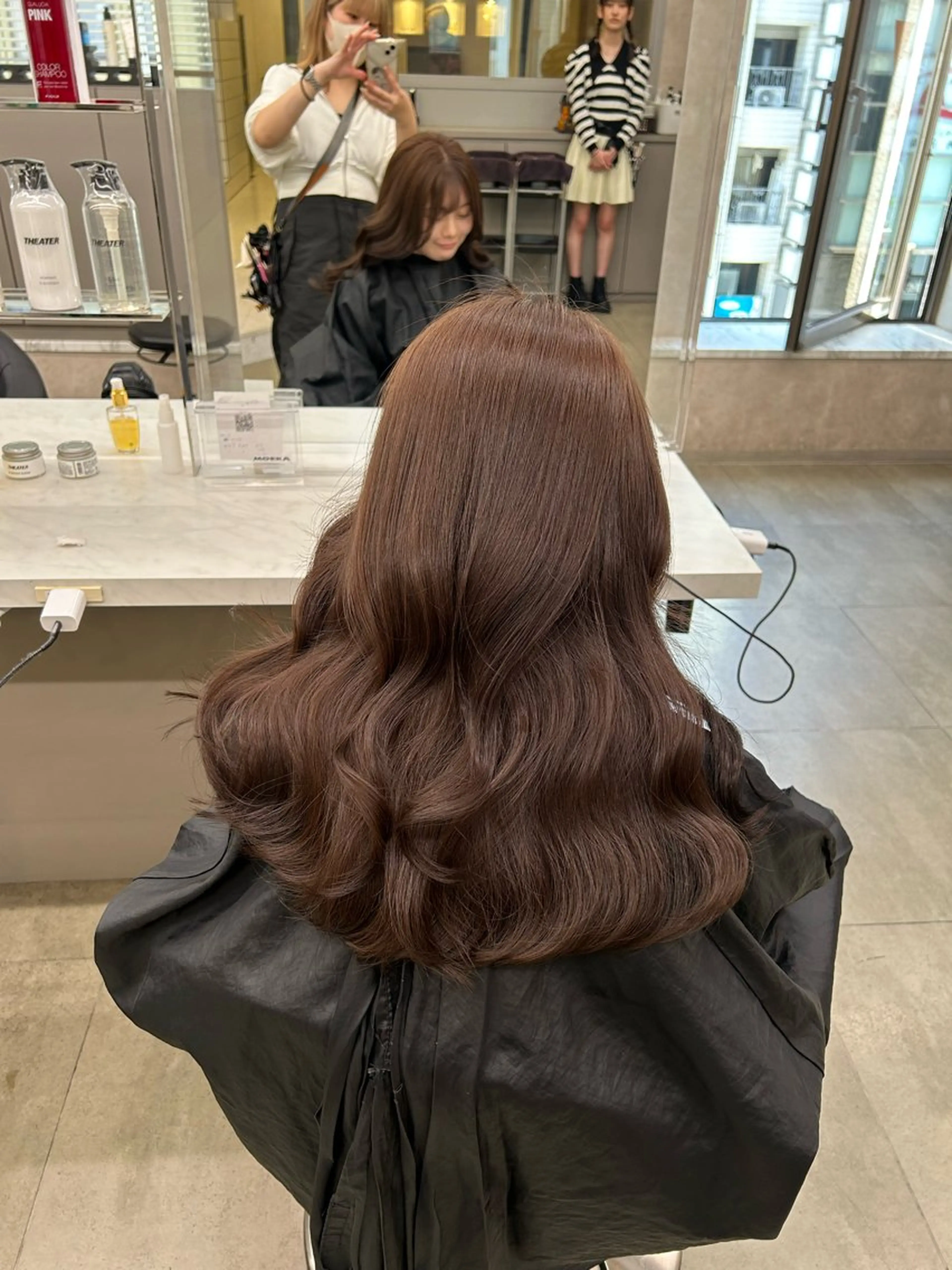 カラー ヘアカラー 透明感ベージュ🤎 ナチュラルレイヤーのヘアスタイル