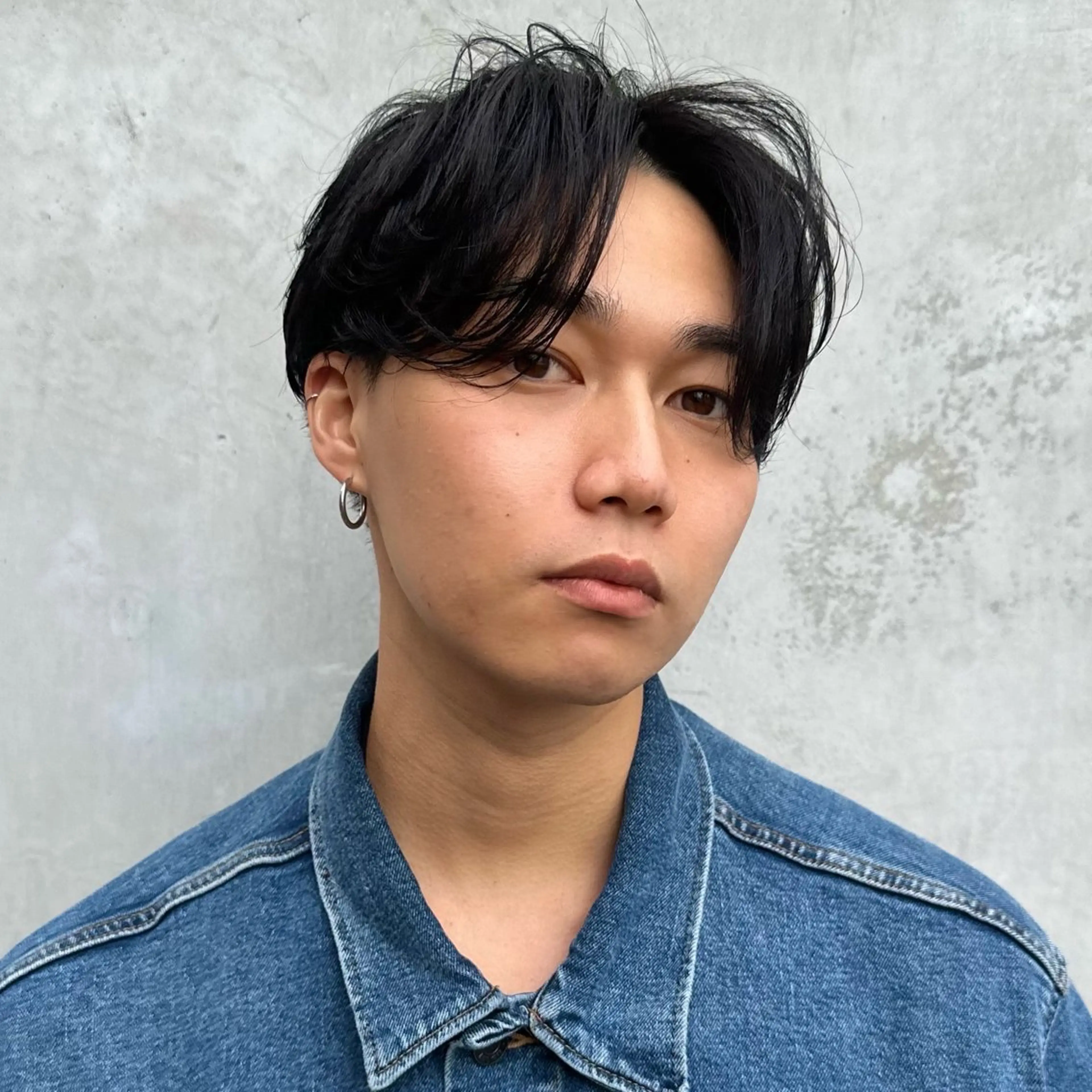 ミディアム パーマ メンズ ミディアムパーマ センターパート メンズパーマ ニュアンスパーマ スパイラルパーマ SALOWIN 原宿 iori所属・🌟原宿指名No.1 センターパート⭐️のヘアスタイル