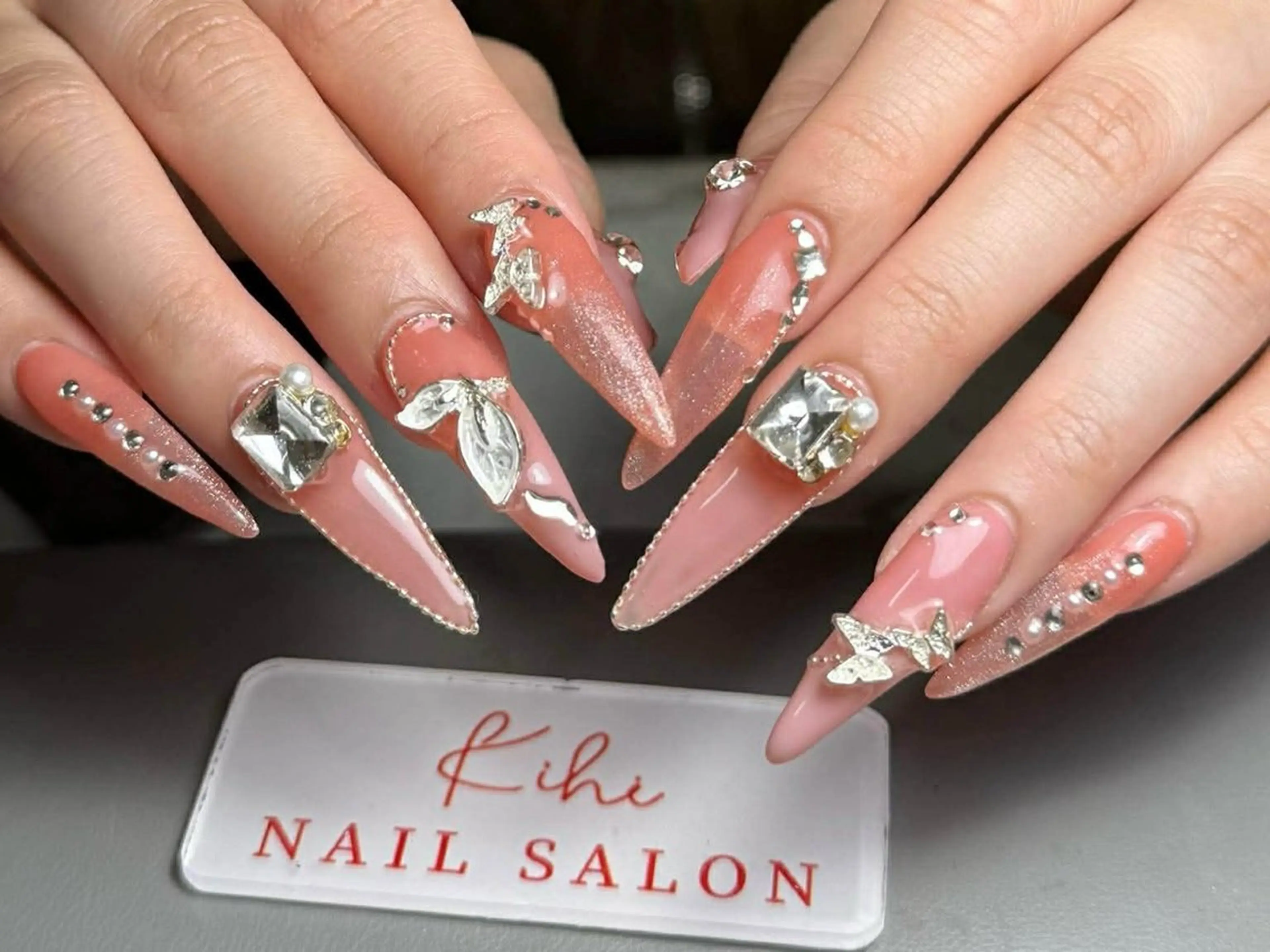 ネイル アートネイル フレンチネイル ジェルネイル グラデーション 韓国ネイル ハンドネイル ハンドケア さくら💮💮 【オフ無料】のネイルデザイン