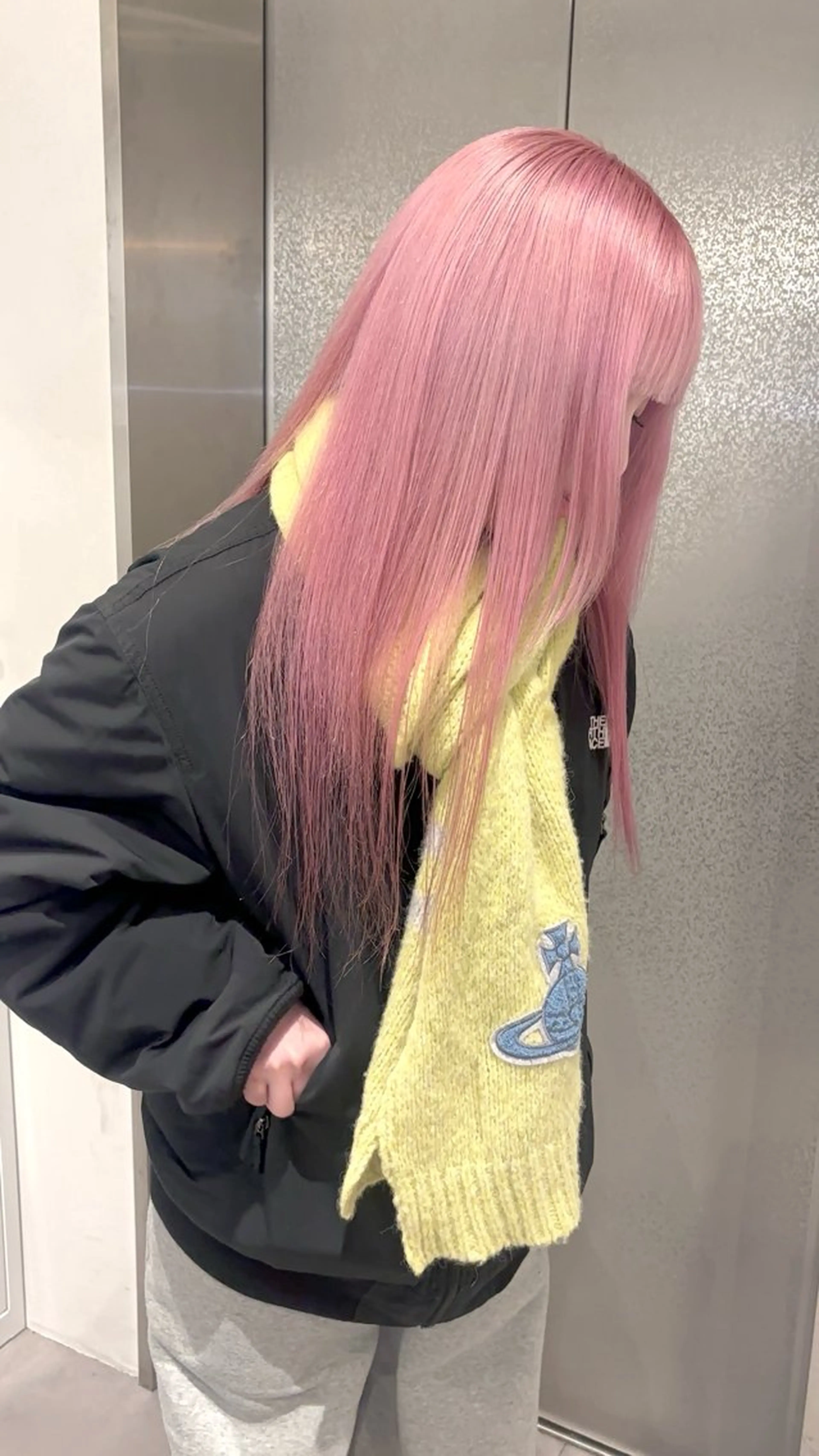 ロング カラー ONYX所属・ブリーチ/ハイトーン ミルクティー/ハルトのヘアスタイル