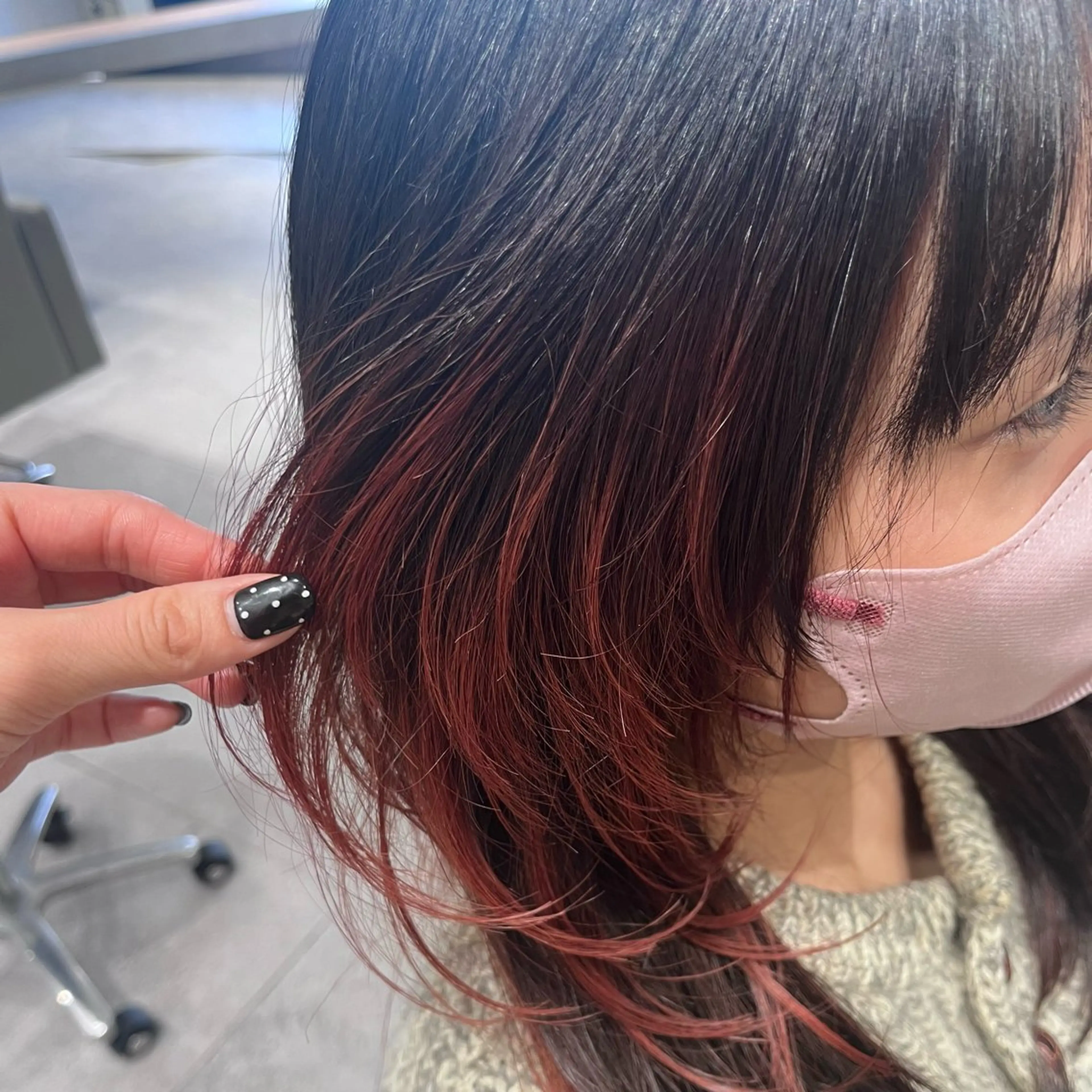 カラー MINX 髙田凜々子 艶髪/ハイトーンのヘアスタイル