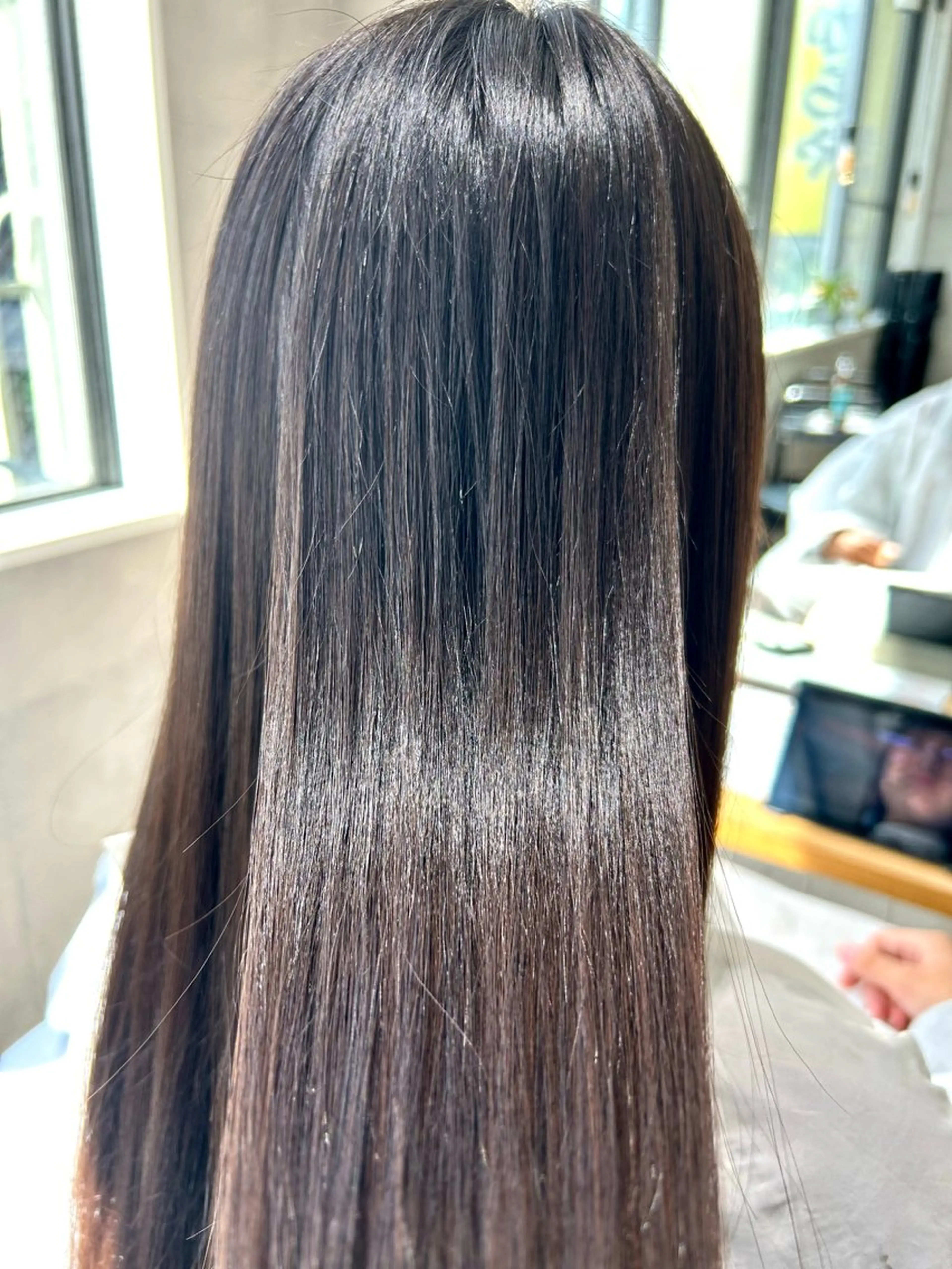 骨格カット＋縮毛矯正+髪質改善トリートメントの写真