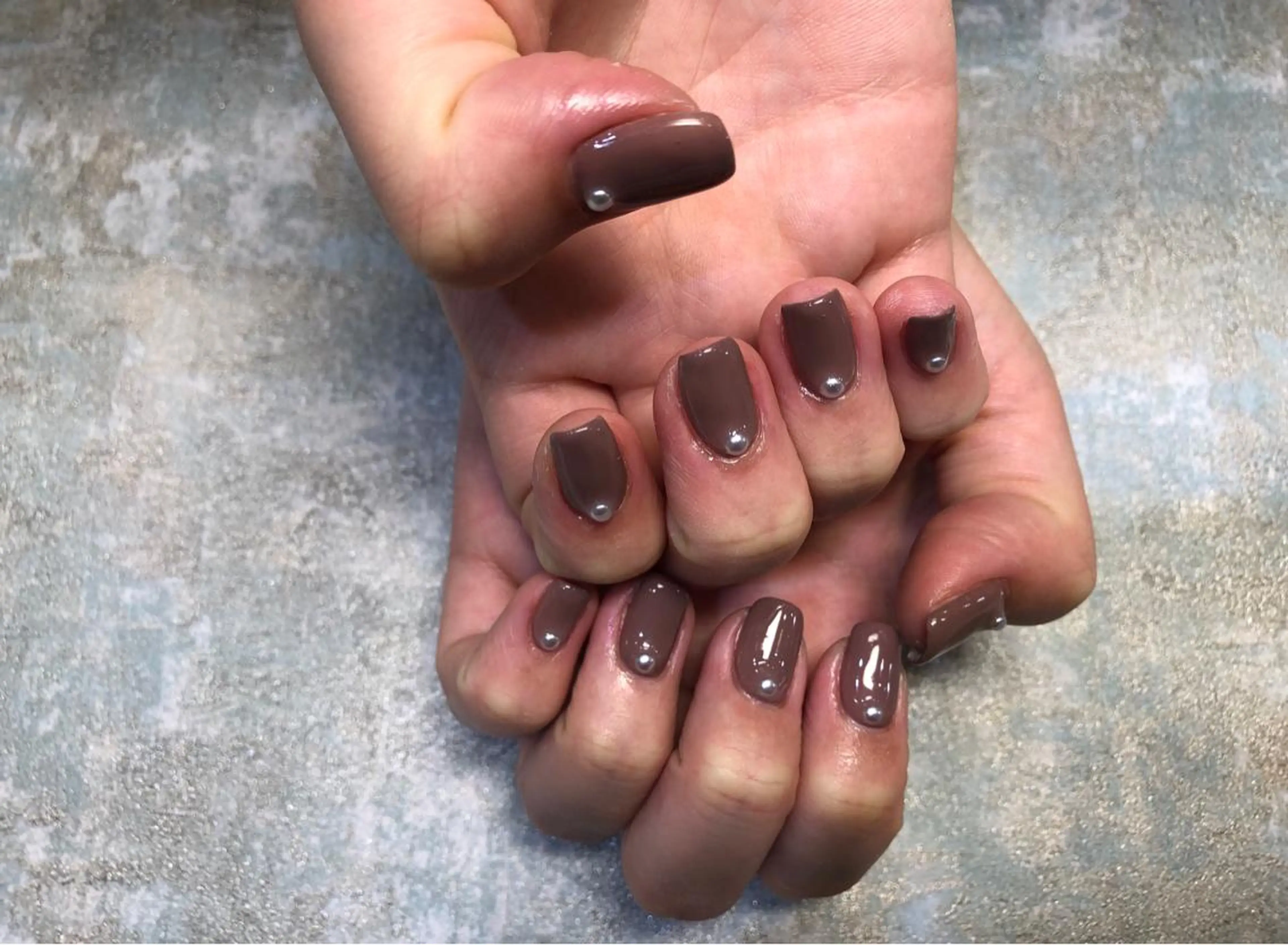 ネイル ワンカラーネイル ストーンネイル ハンドネイル fairy 村居 愛香のネイルデザイン