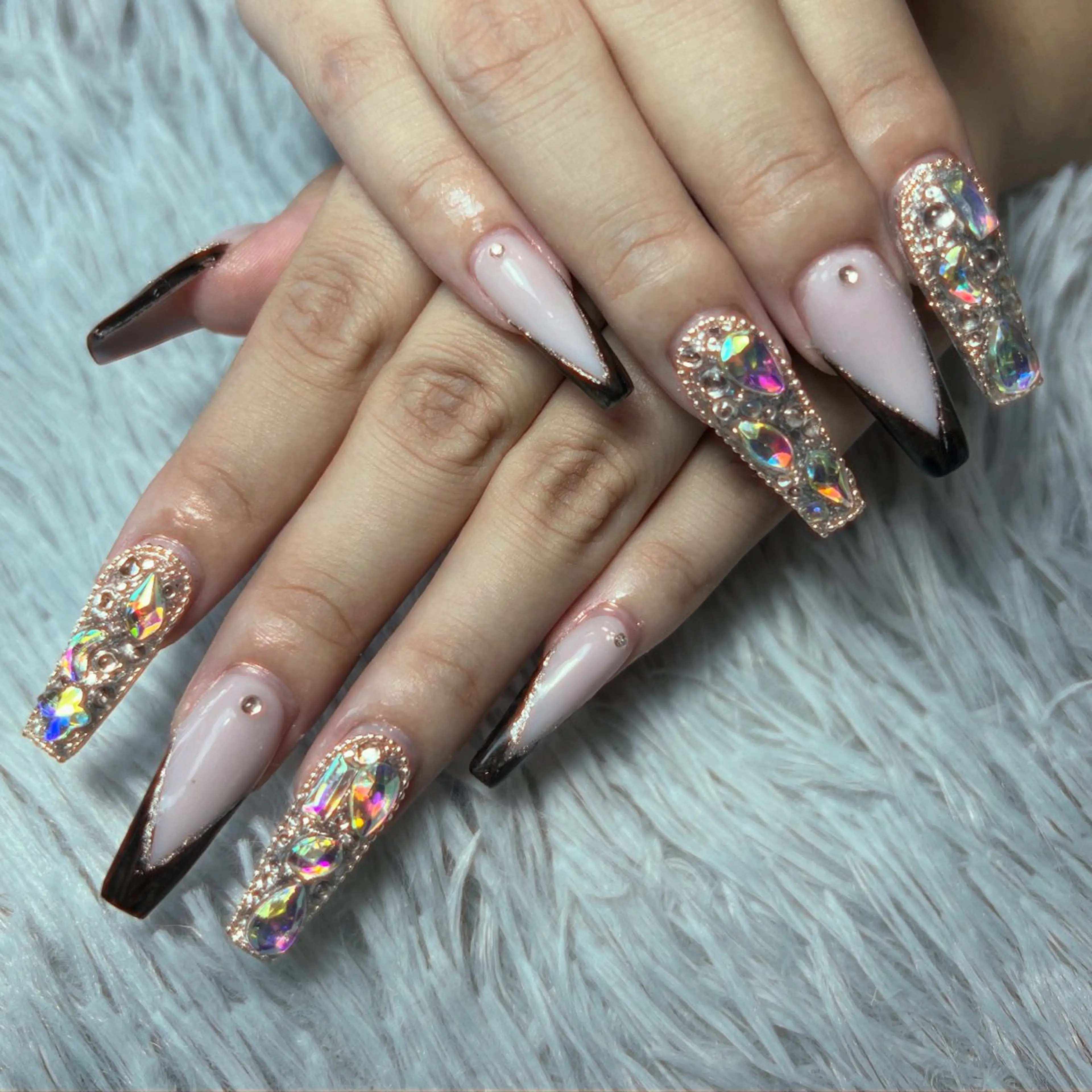 ネイル フレンチネイル スカルプネイル ハンドネイル シェヌネイル JURAのネイルデザイン