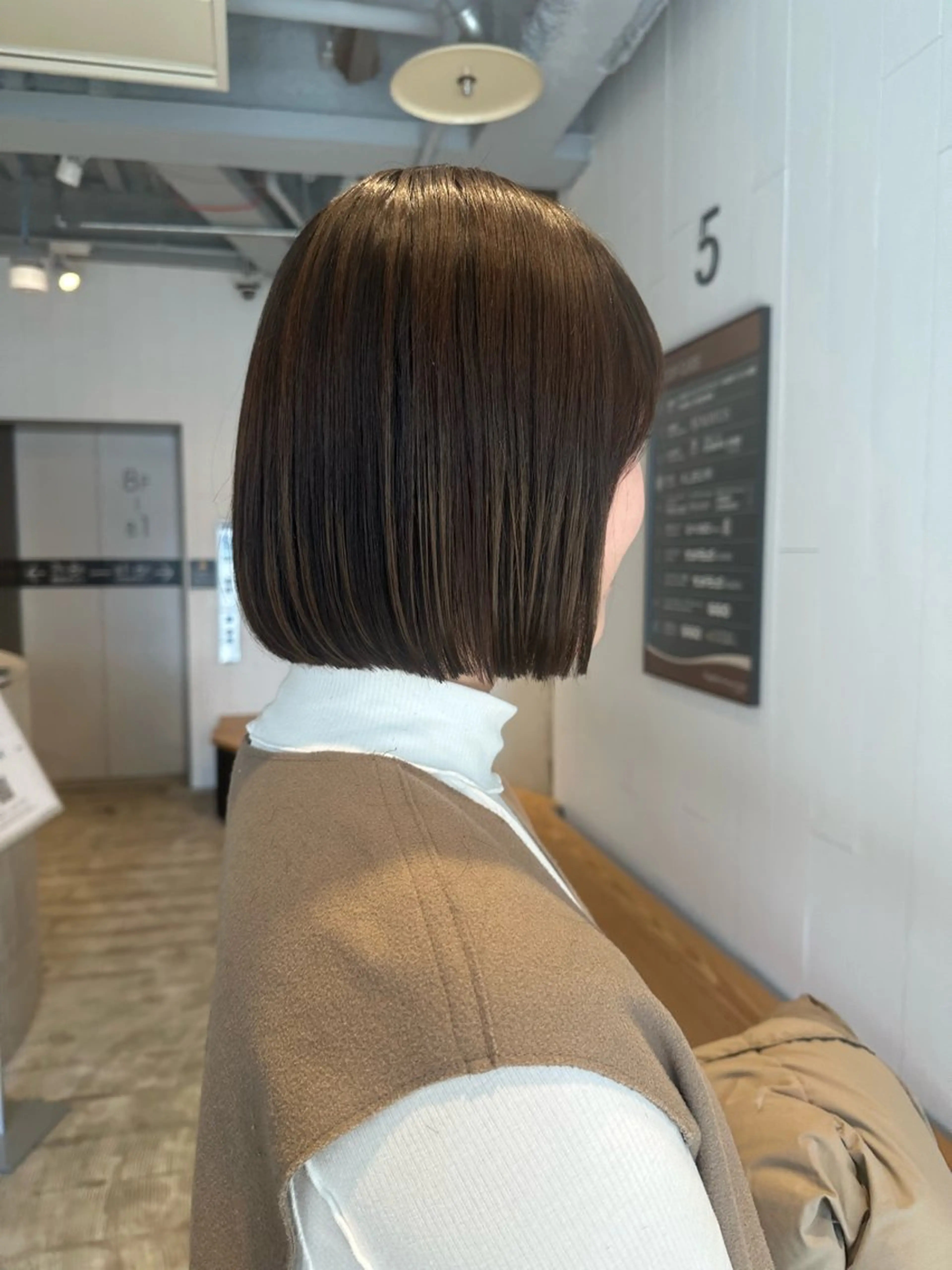 ミディアム 🌷モア 🌷暖色カラー・ボブのヘアスタイル