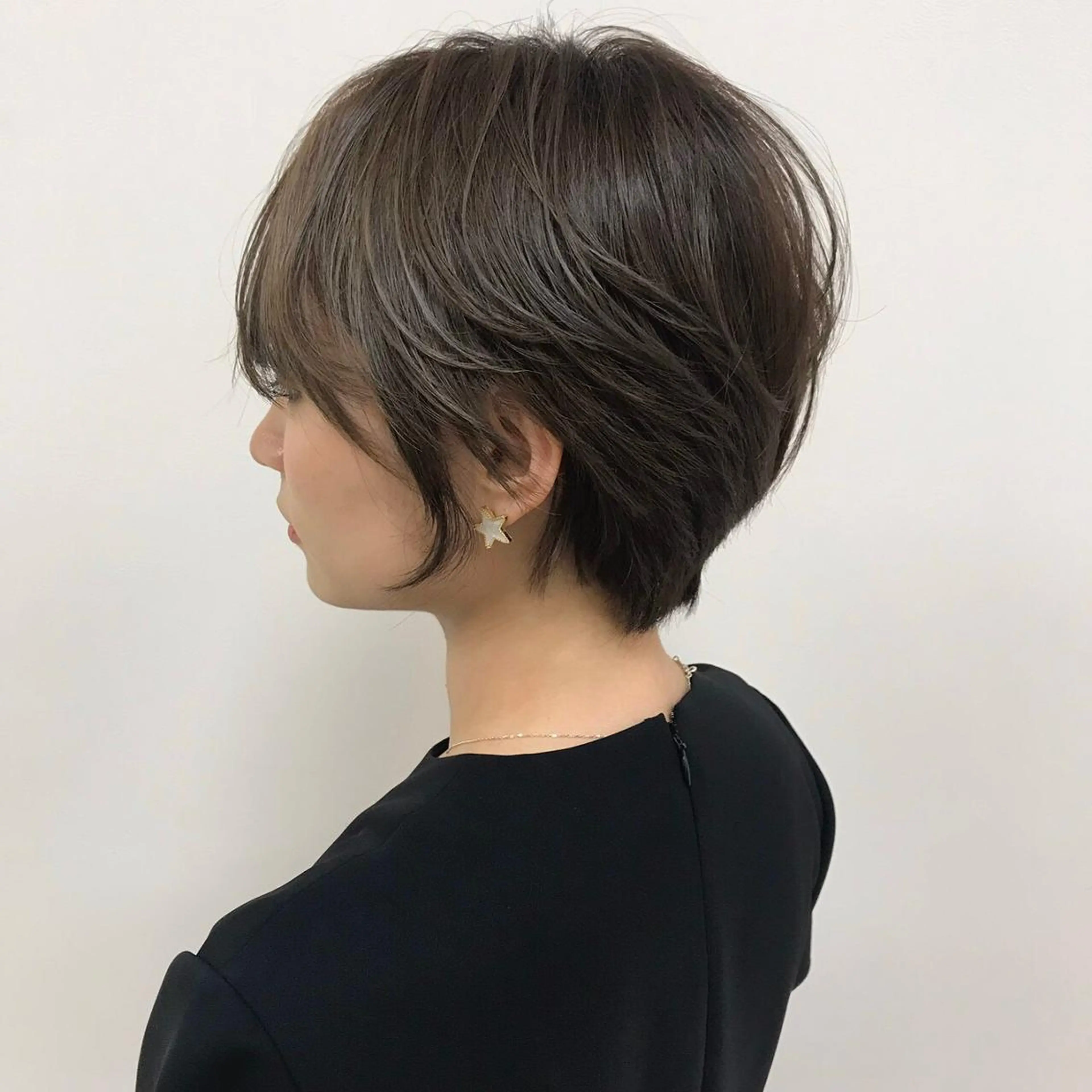 カラー デザインカラー Lienのヘアスタイル
