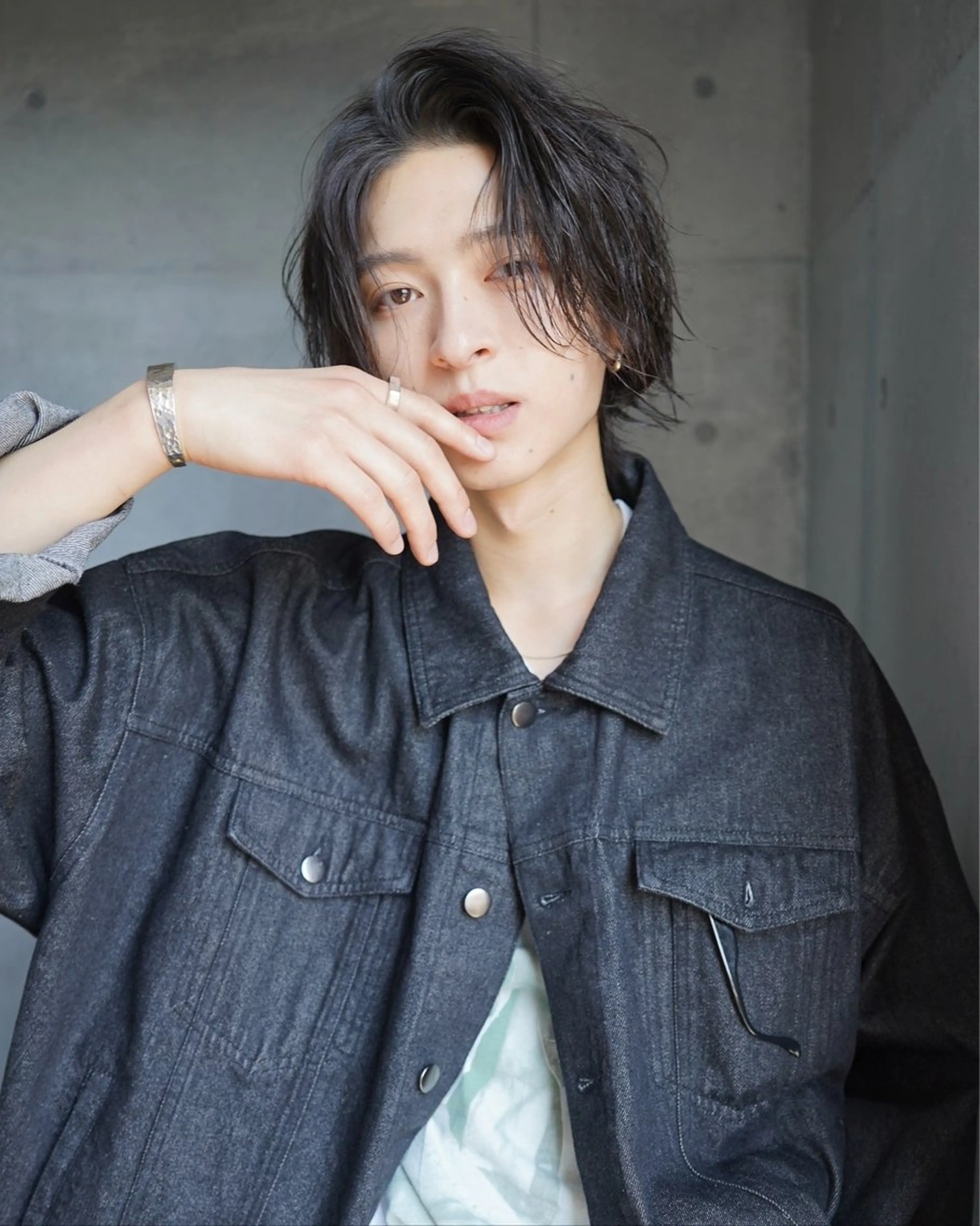 ミディアム パーマ メンズ fifth 窪田潤平のヘアスタイル