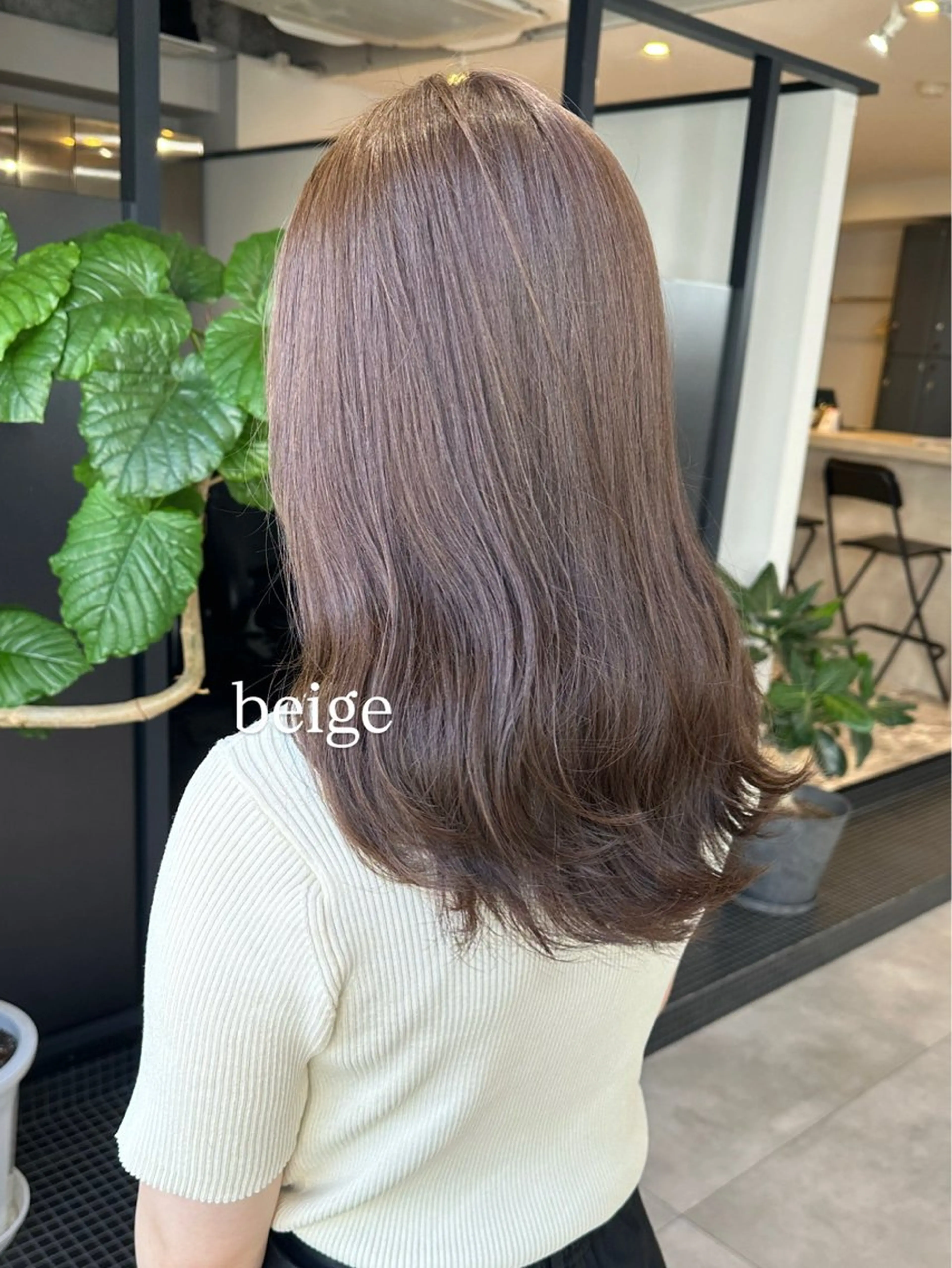 セミロング カラー アッシュ ベージュカラー 透明感カラー グレージュ ヘアカラー トリートメント 山下恋佳/矢場町/ ブリーチ/ショートのヘアスタイル