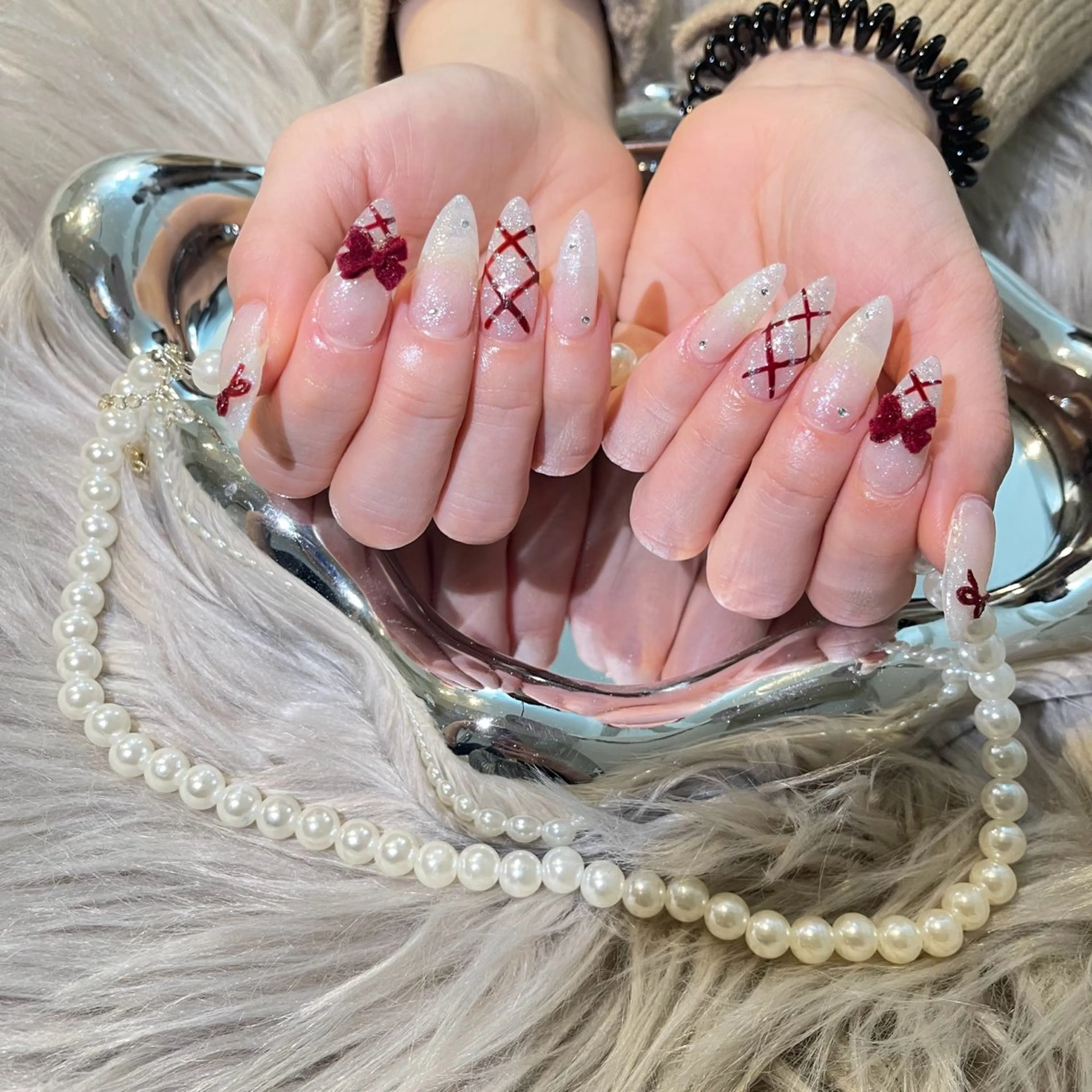 ネイル 長さ出し ネイルチップ crystal ___nail所属・Au Thuc trinhのネイルデザイン