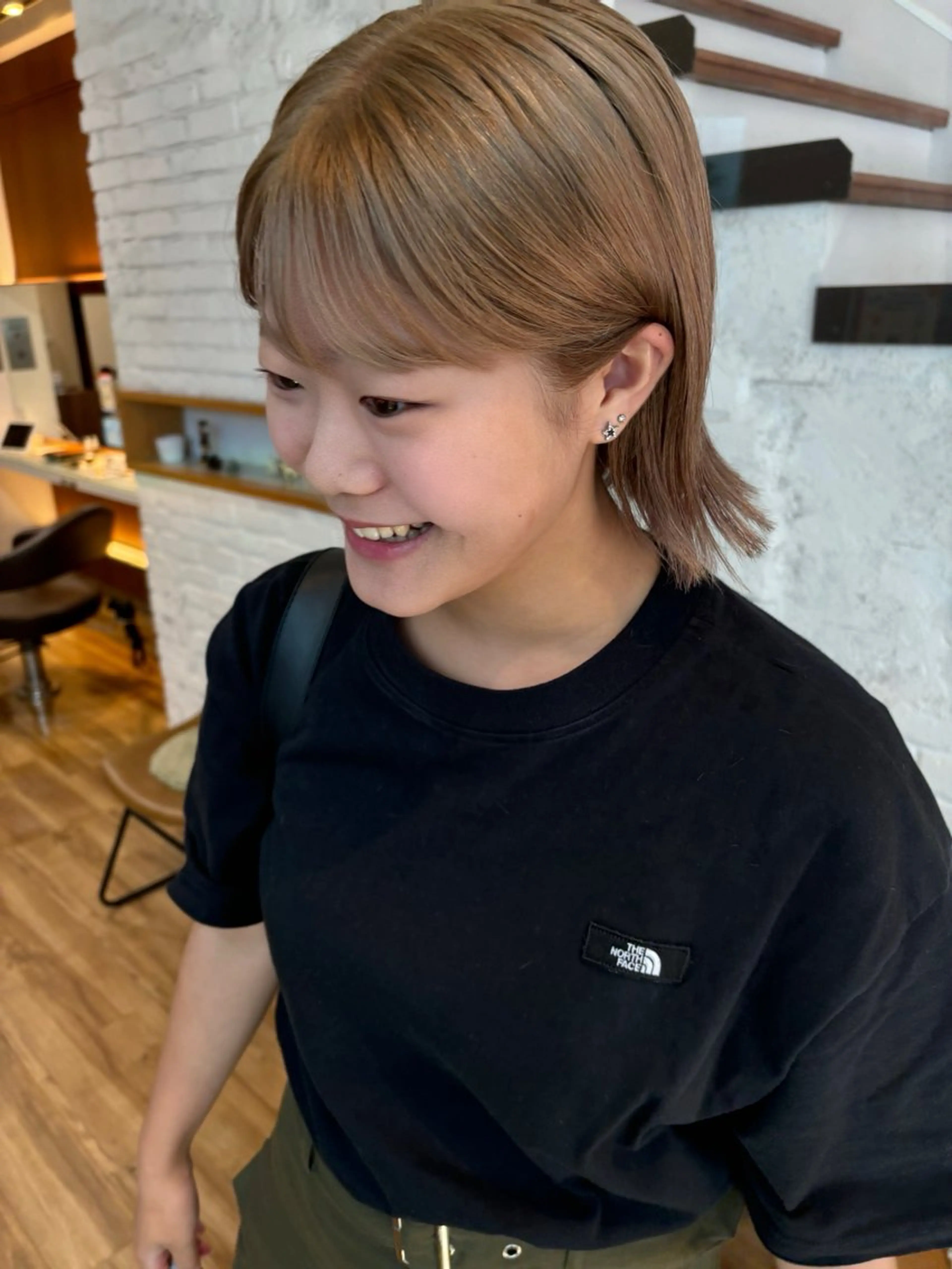 ショート カラー 池田理紗/メンズ カット/切りっぱなしのヘアスタイル