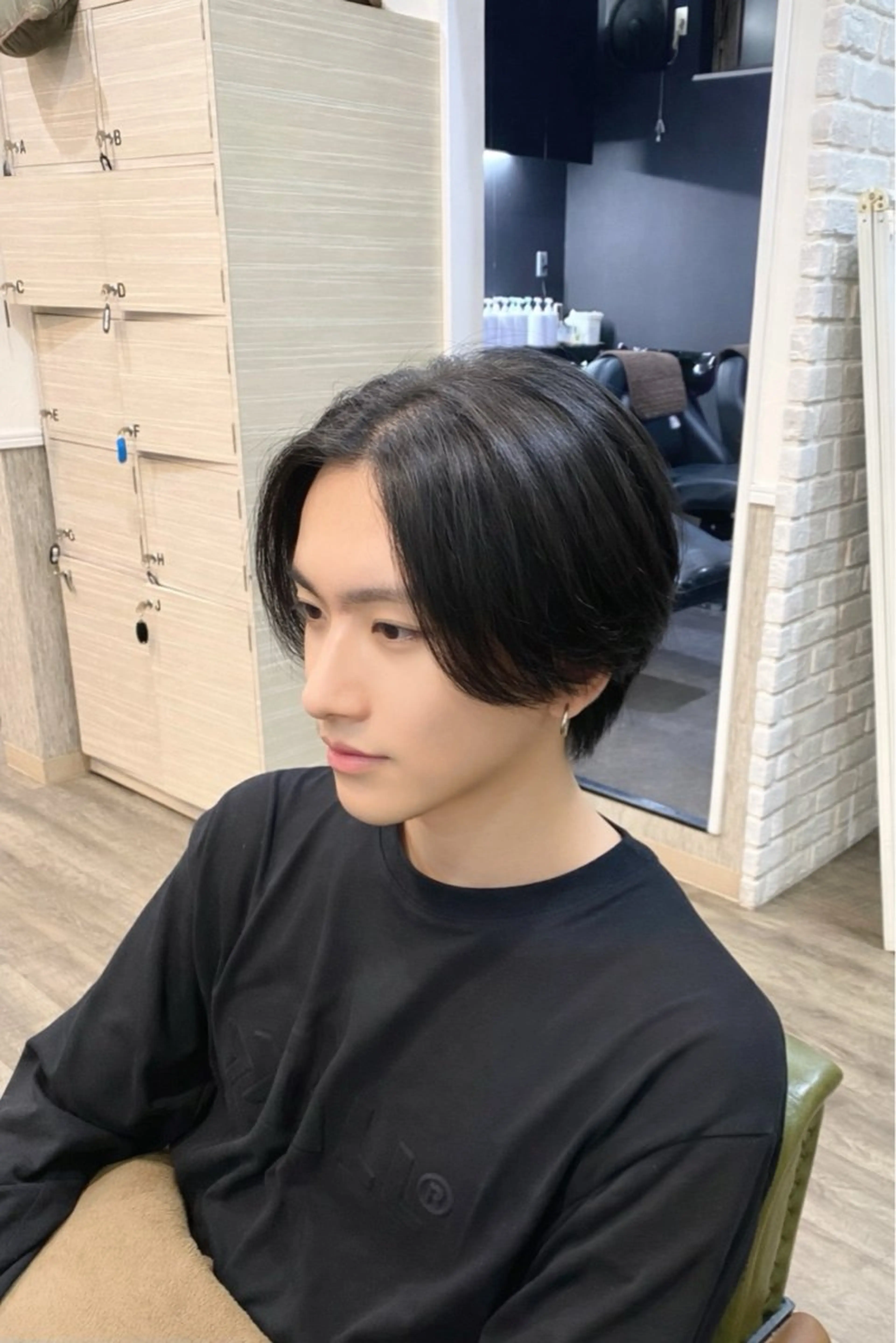 ミディアム カット Lucca Lance所属・岩間 渉のヘアスタイル