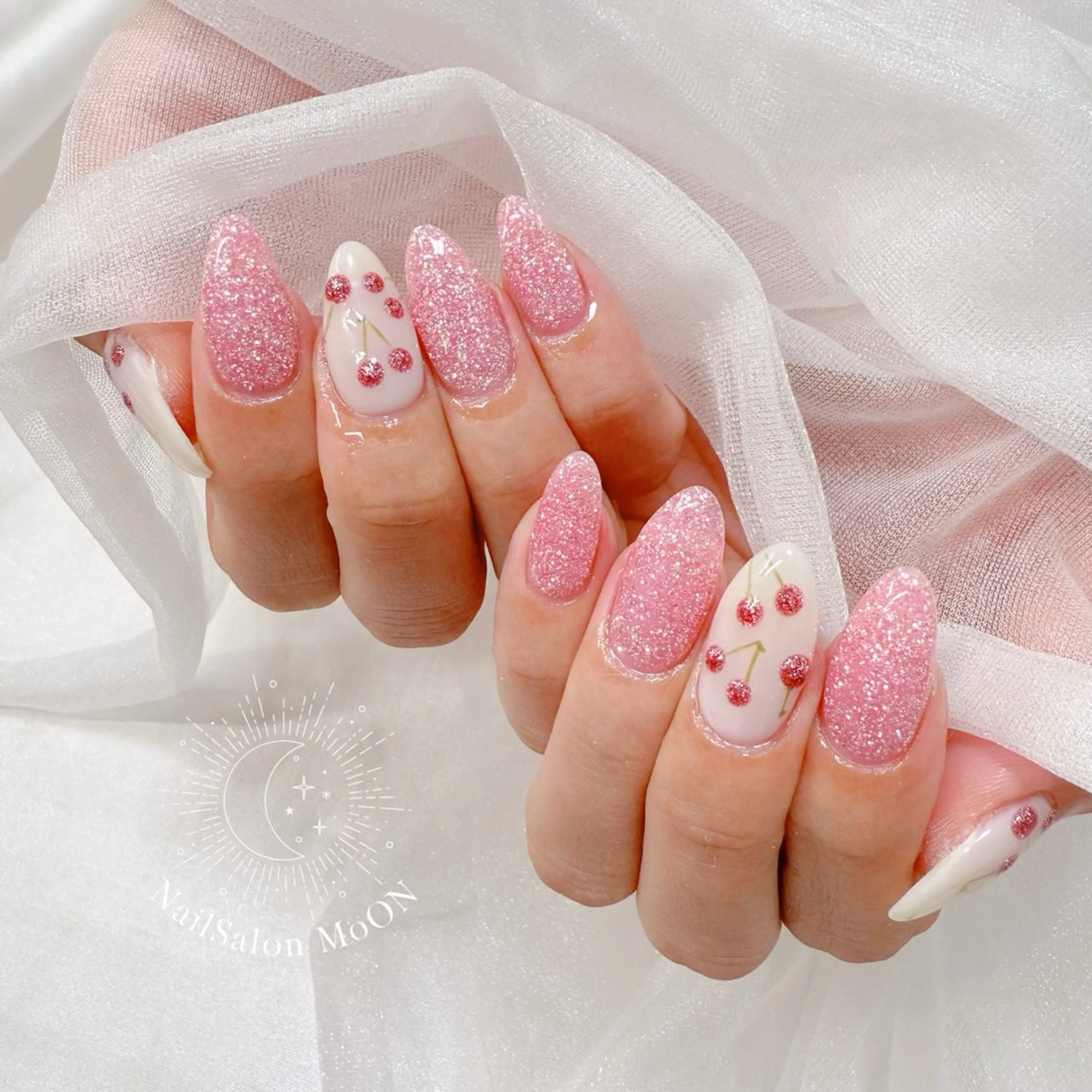 ネイル フラッシュネイル ラメ(グリッター) ハンドネイル ハンドケア MoON...❤︎ MeGuのネイルデザイン
