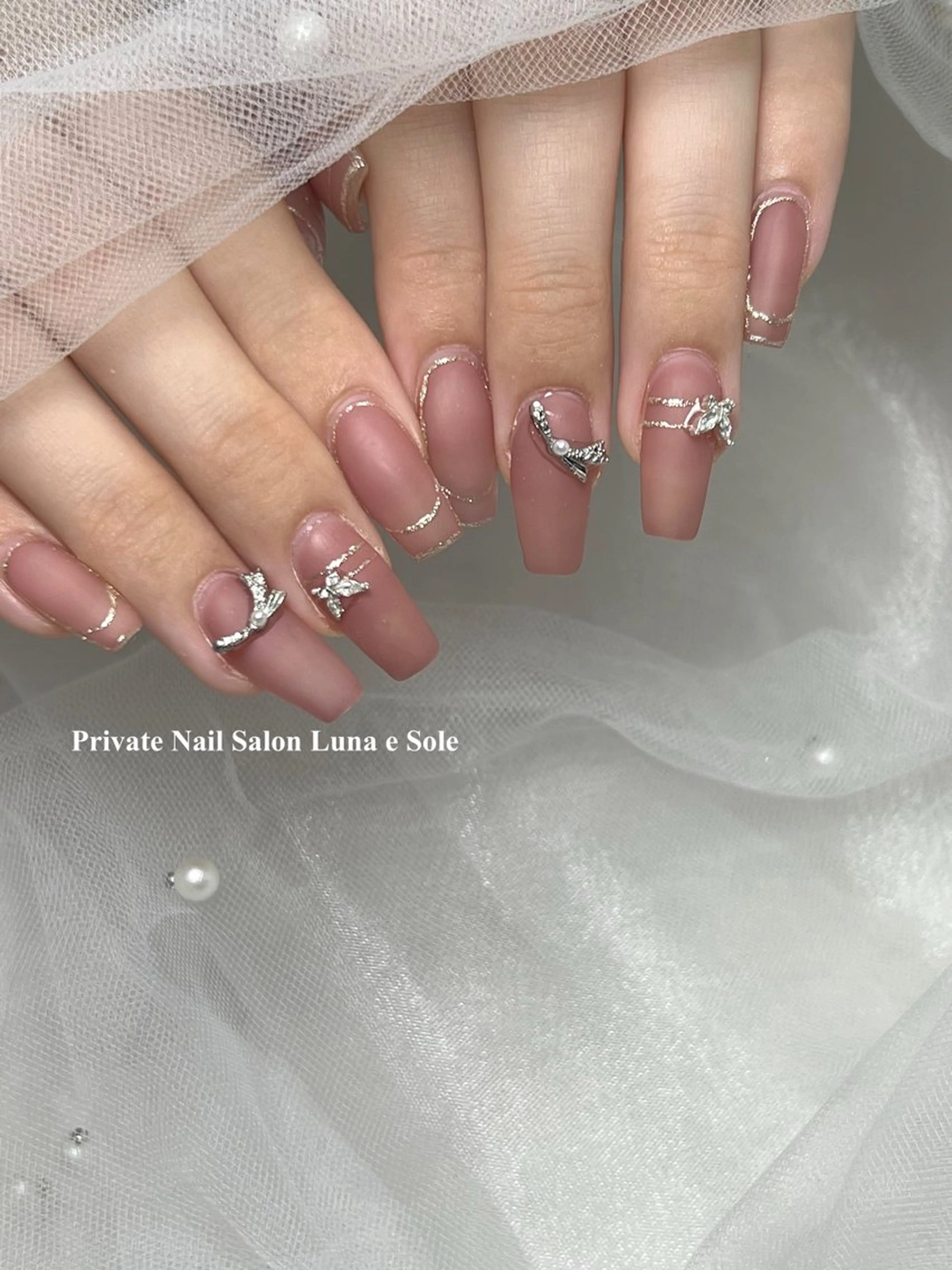 ネイル Luna e  Soleのネイルデザイン