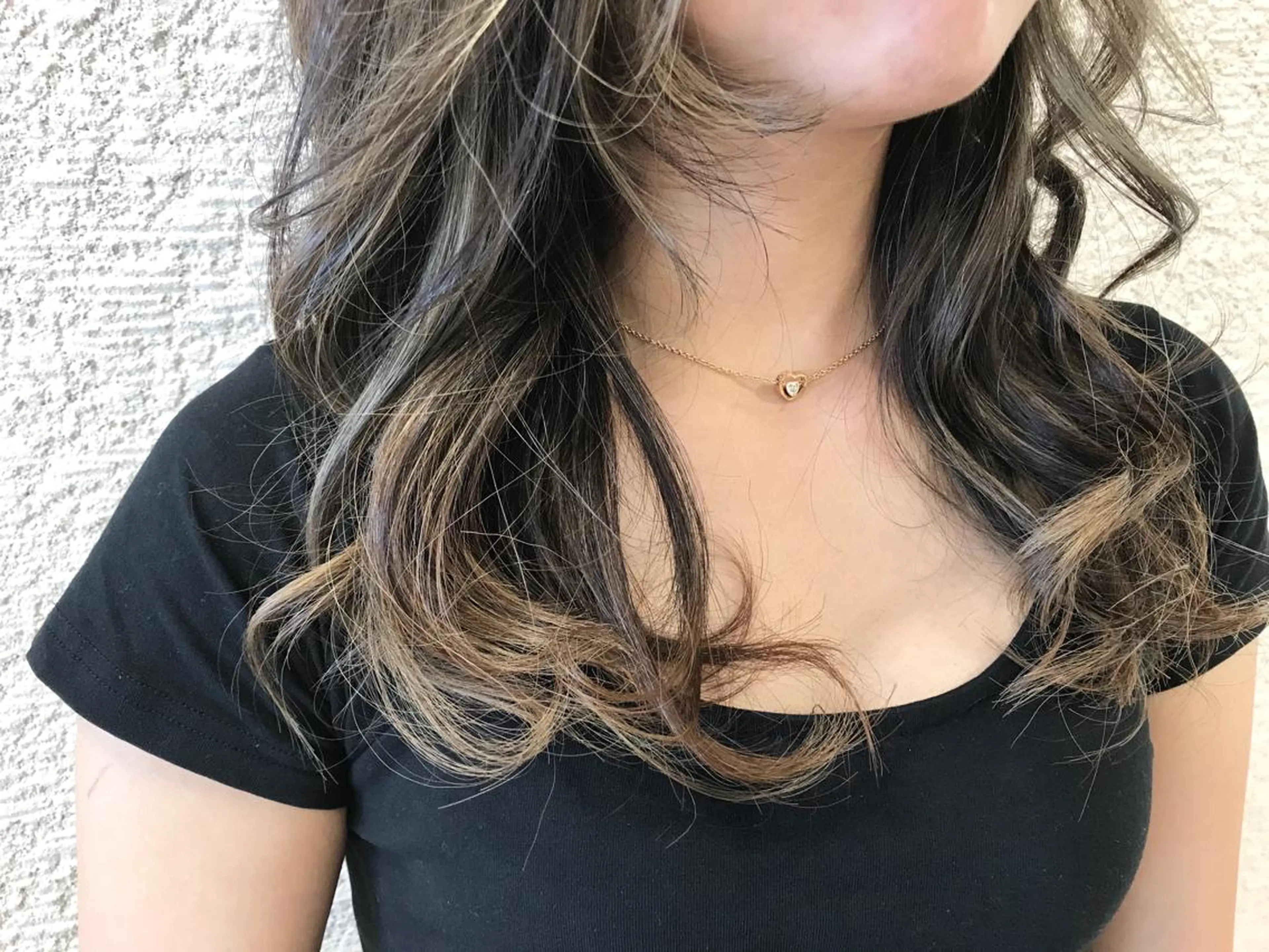 ロング カラー ハイライトカラー ハイライト トリートメント 高橋恵🌈生え癖改善 ウルフ/レイヤーのヘアスタイル