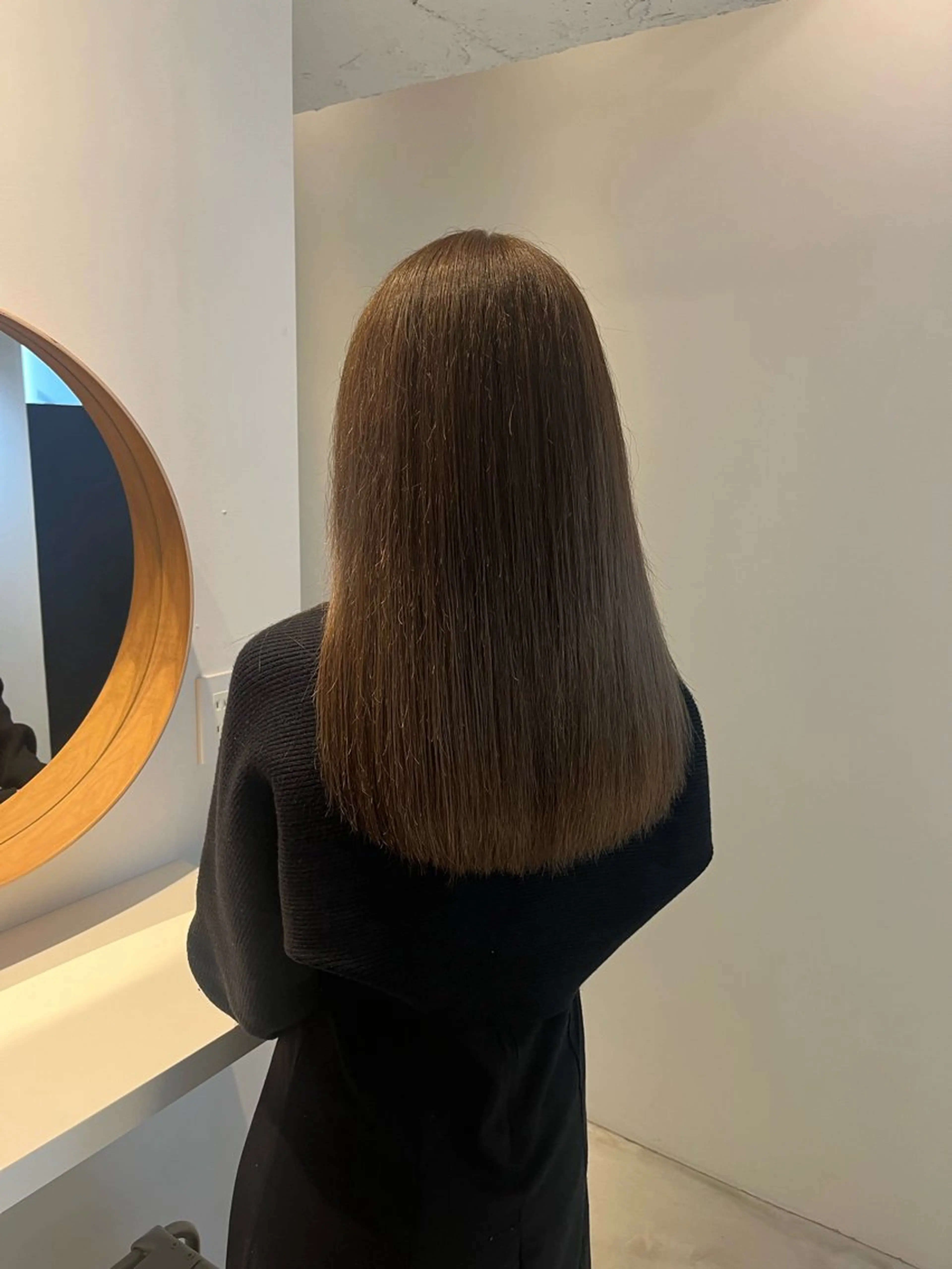 セミロング ALLYS 渋谷店所属・最高級の艶のある カラーmei🎨のヘアスタイル