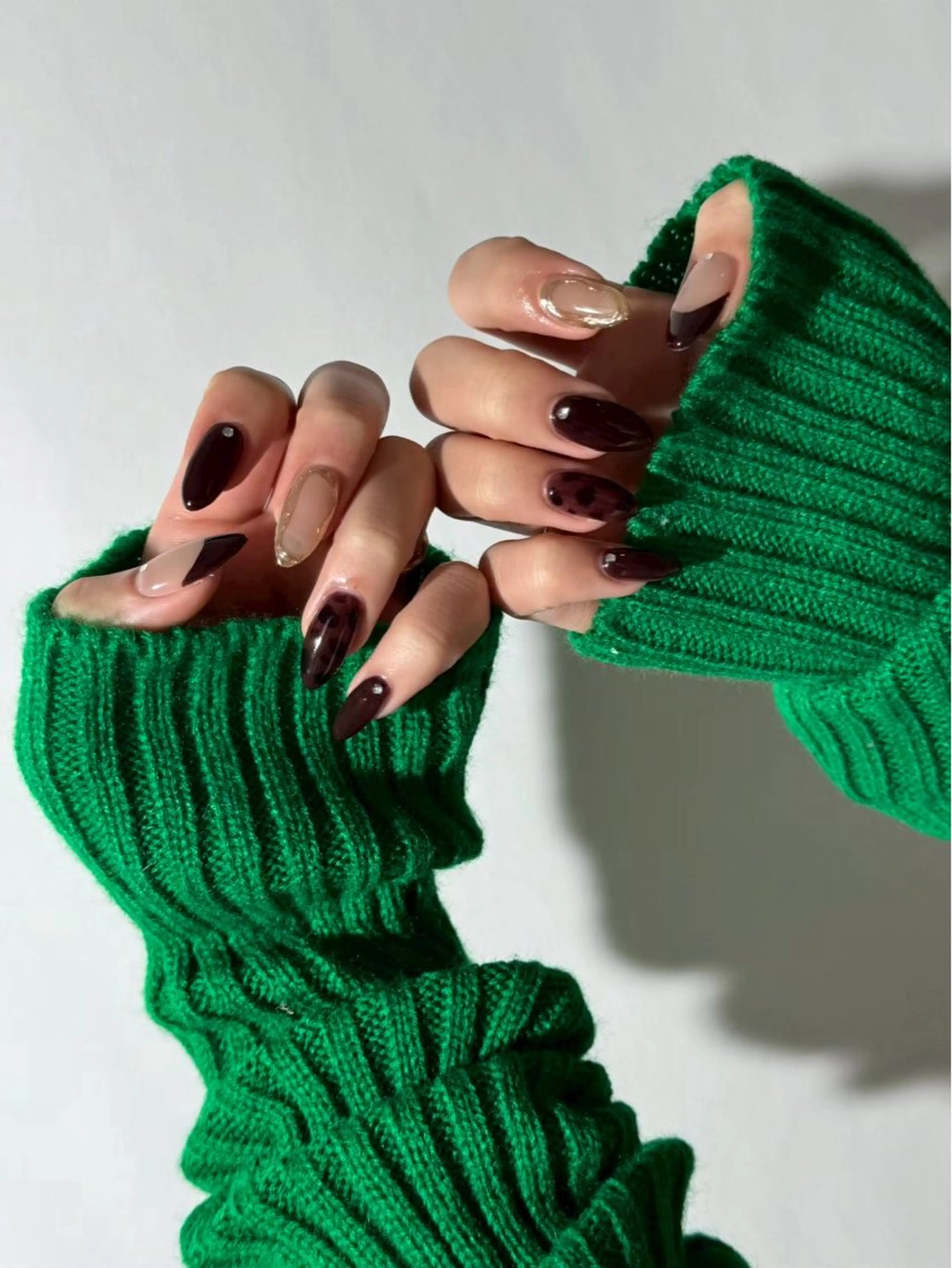 ネイル アニマル柄 アートネイル フレンチネイル ミラーネイル 持ち込み ハンドネイル 【ＯＲＧＡＮ】 nailのネイルデザイン