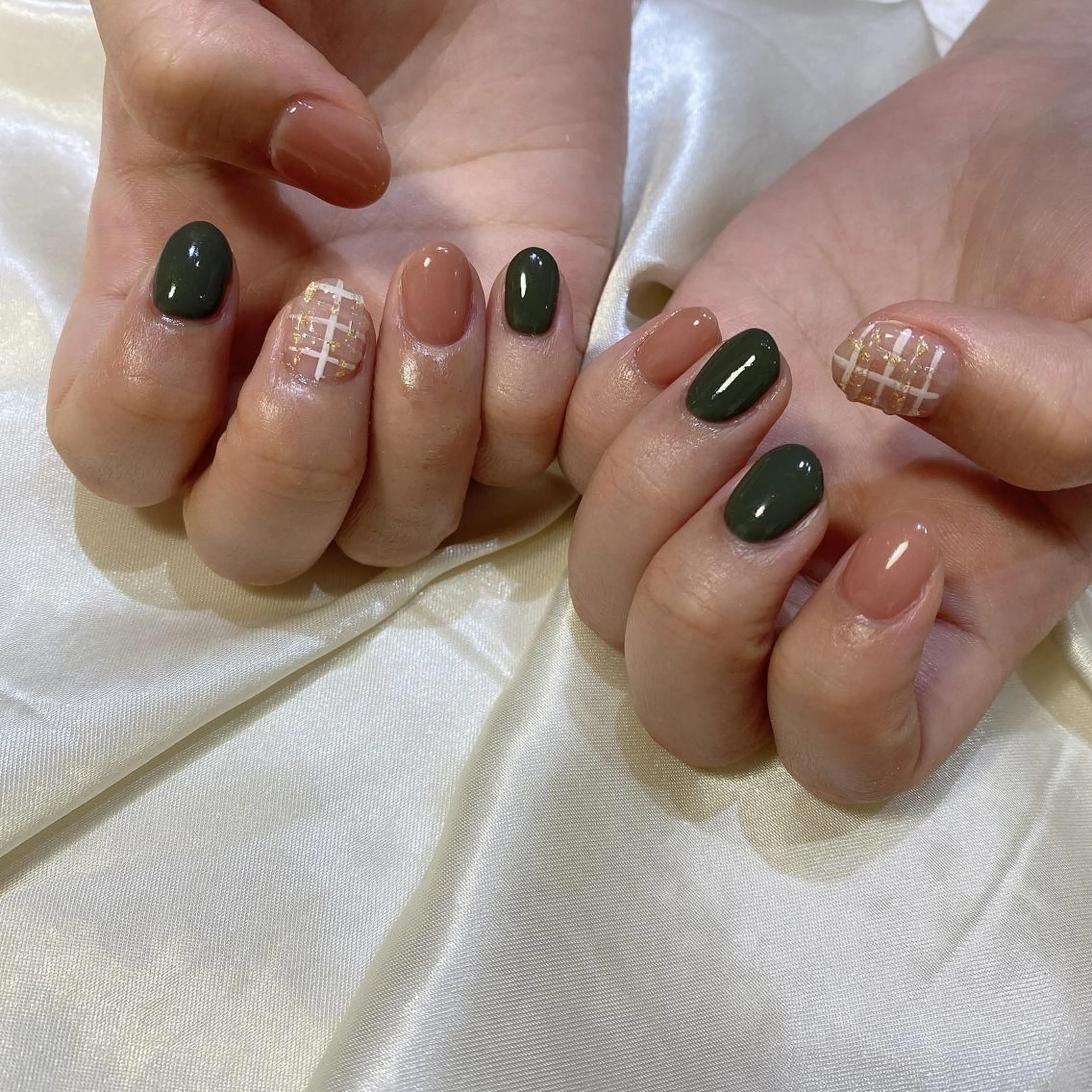 ネイル ハンドネイル 西岡 杏のネイルデザイン