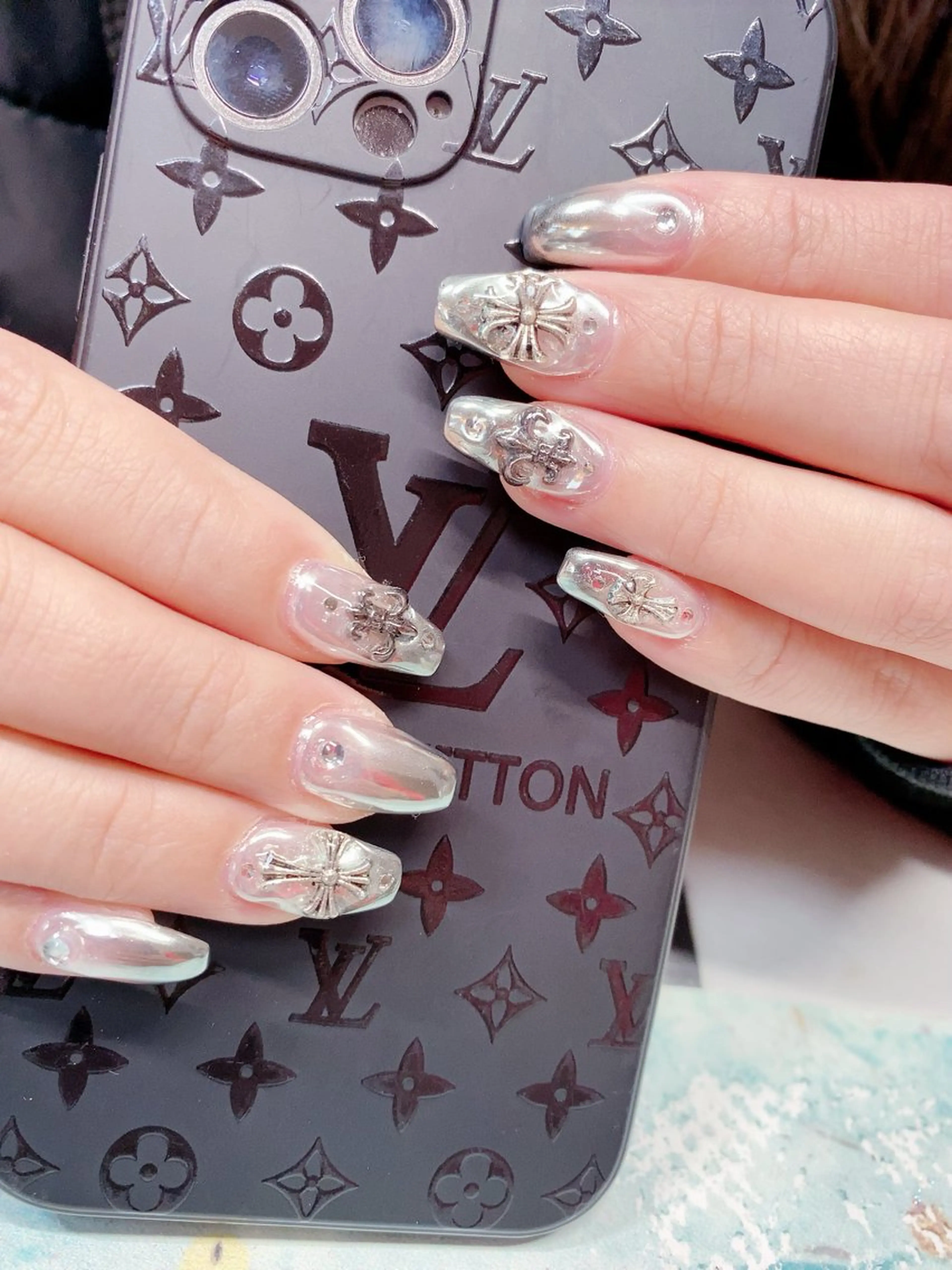 ネイル ミラーネイル ハンドネイル 【トロワ ラパン】 Mayaのネイルデザイン