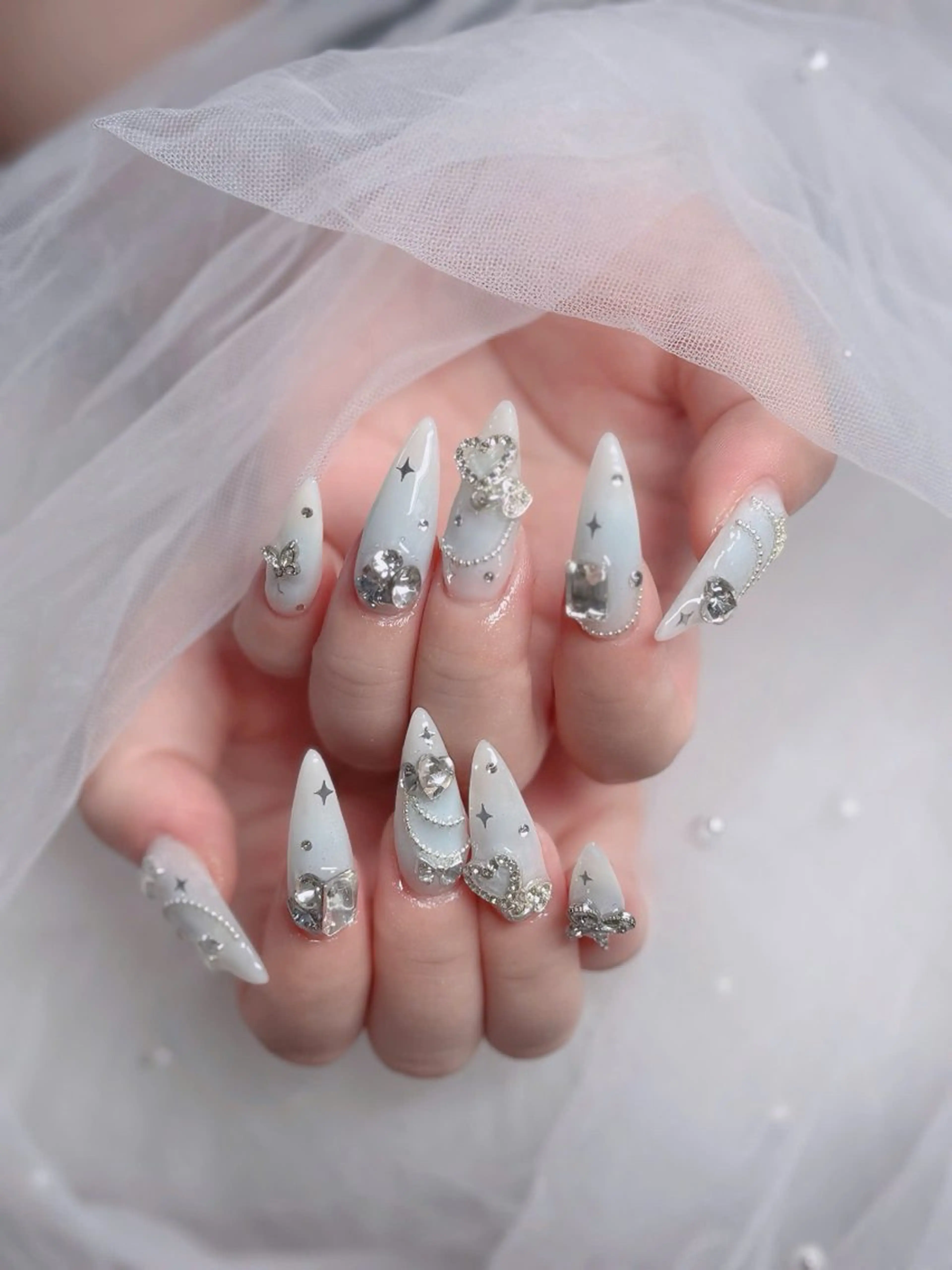 ネイル フレンチネイル ジェルネイル ガラスフレンチ ハロウィン ハート ハンドネイル H.baby Nail Salonのネイルデザイン