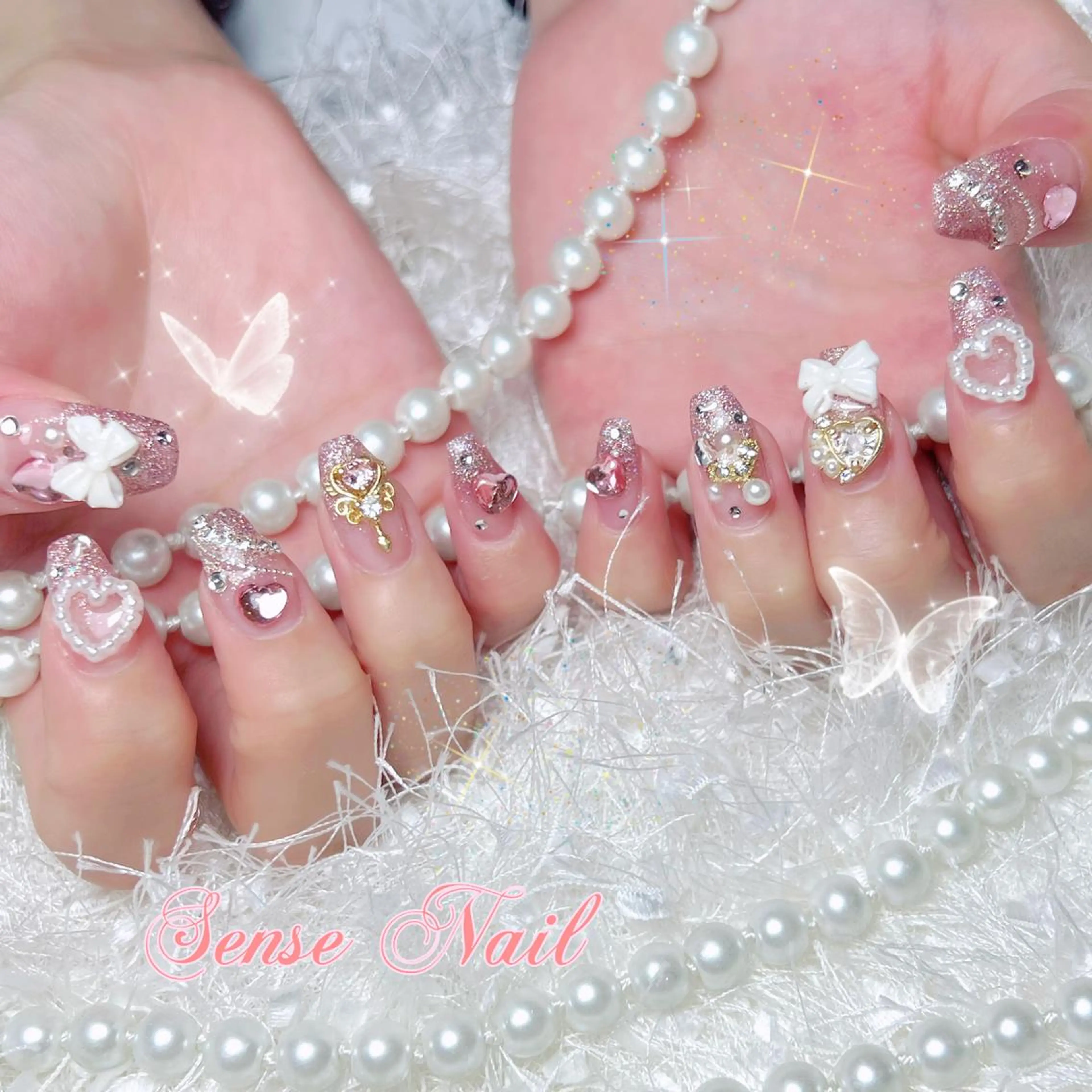 ネイル Kurieitibu 🍬Byu~tīのネイルデザイン