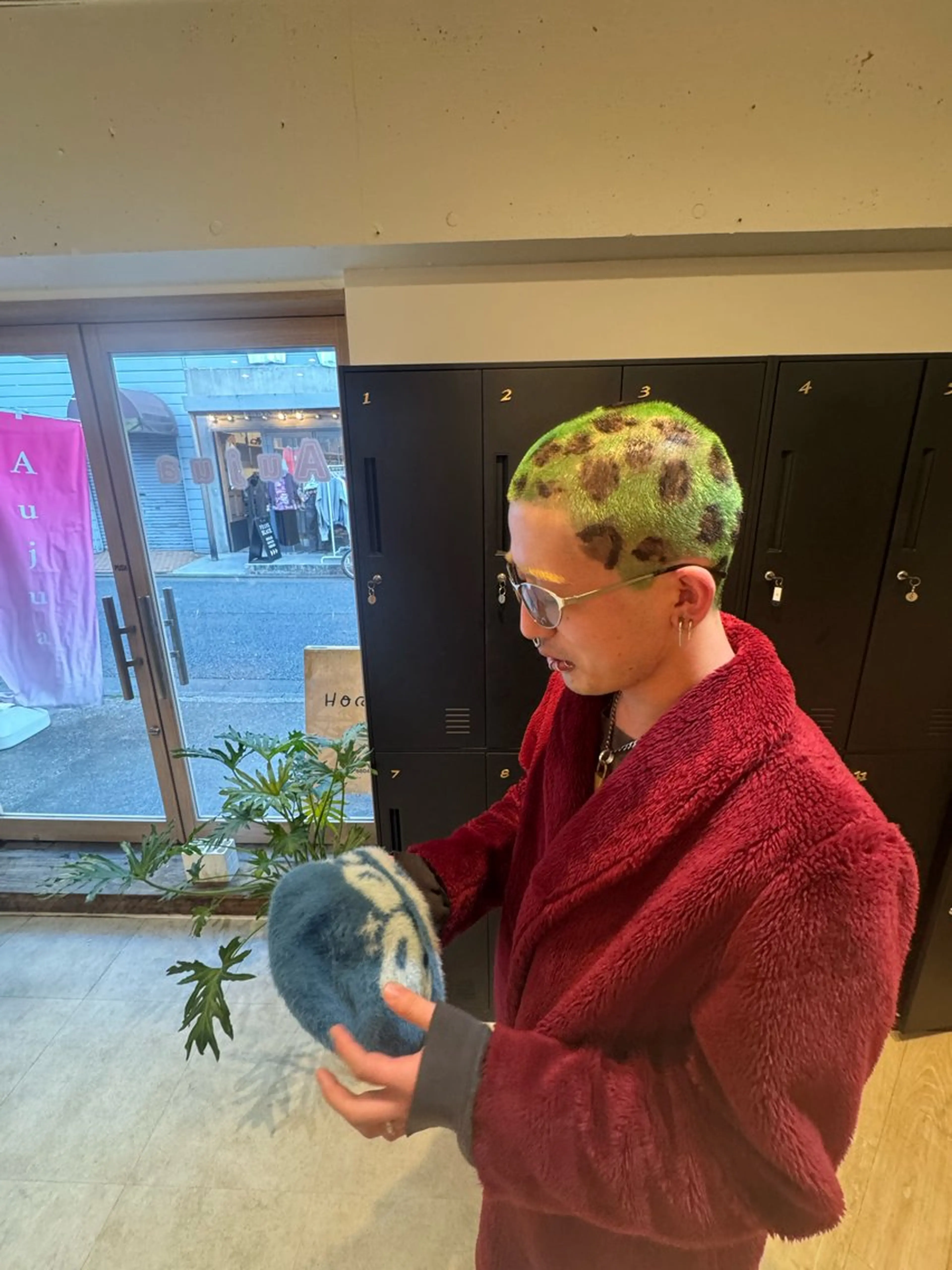 ショート カラー メンズ ヘアカラー 艶カラー& 縮毛モデル募集レオンのヘアスタイル