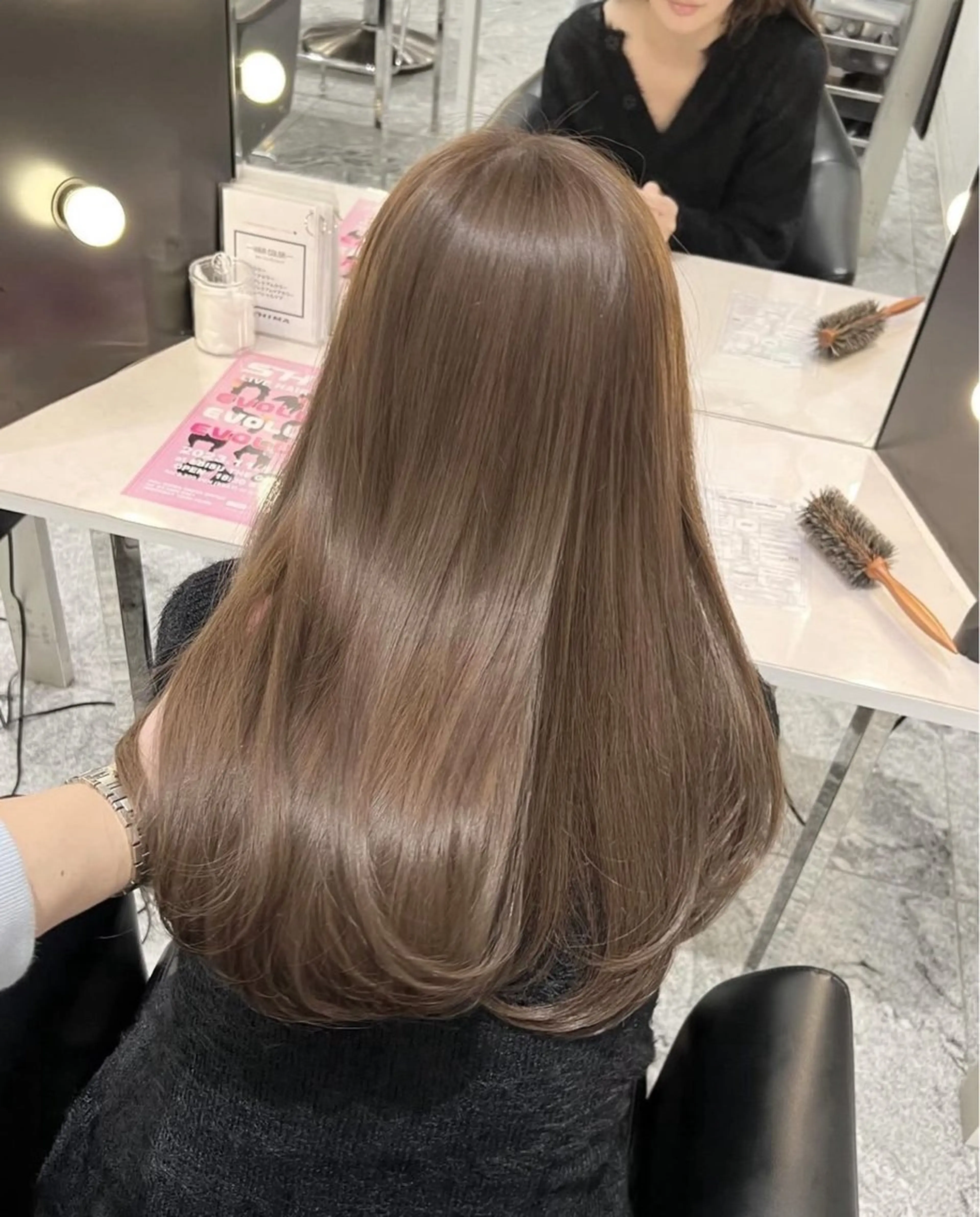 ロング カラー 細川 真希のヘアスタイル