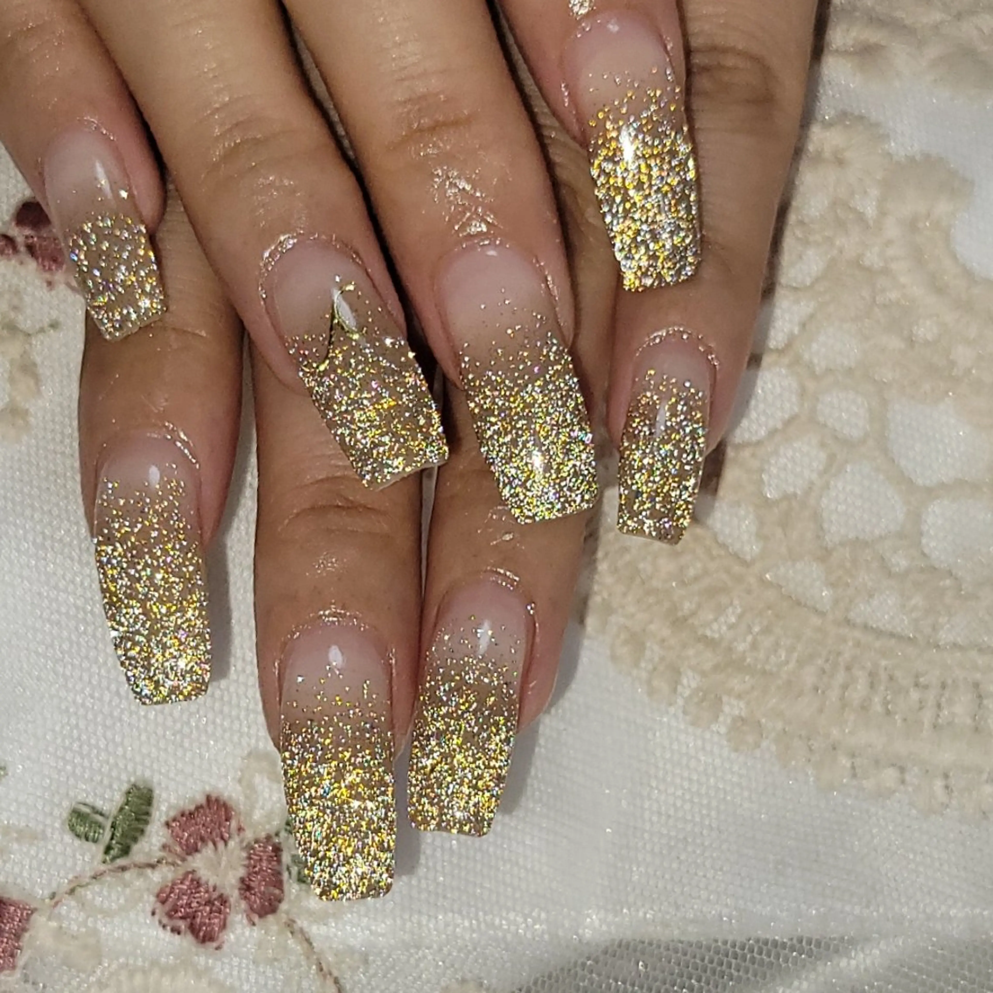 ネイル グラデーション ラメ(グリッター) ラメグラデーション ワンカラーネイル ハンドネイル ネイルサロンほっこり kanaのネイルデザイン