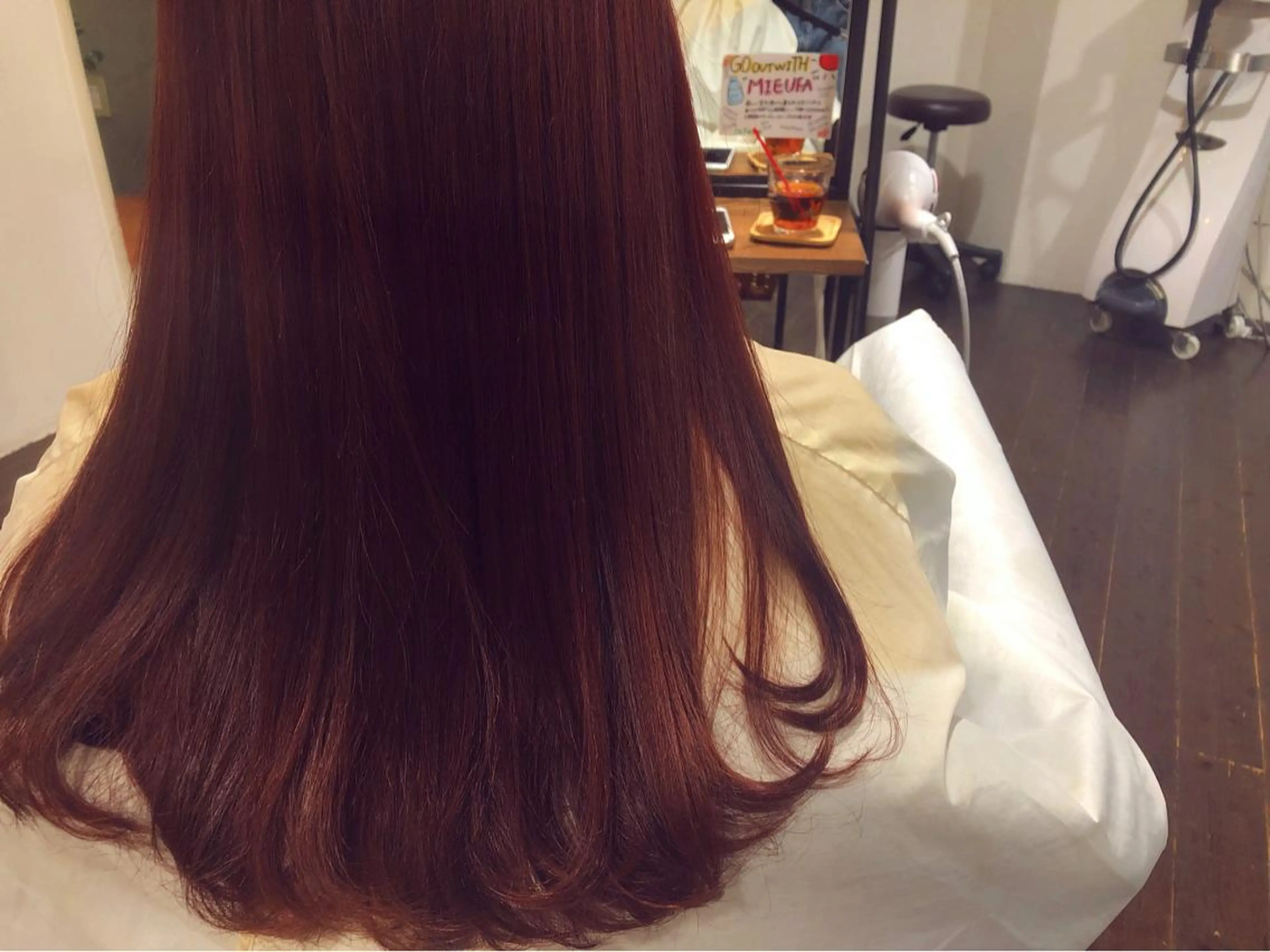 カラー ブリーチ レッドカラー ヘアカラー パ ルのヘアスタイル