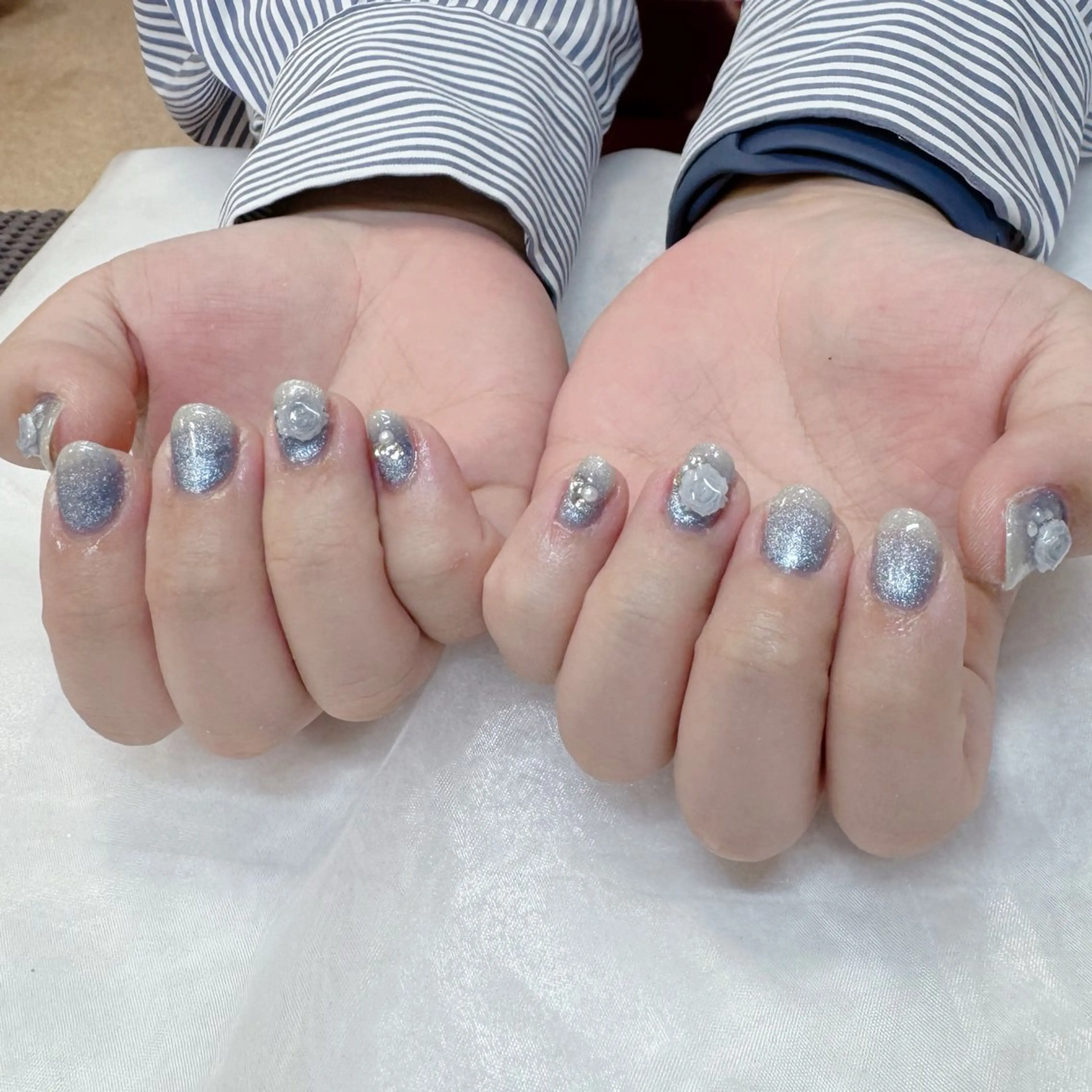 ネイル ブルー グラデーション キラキラネイル マグネットネイル maruyasu. yのネイルデザイン