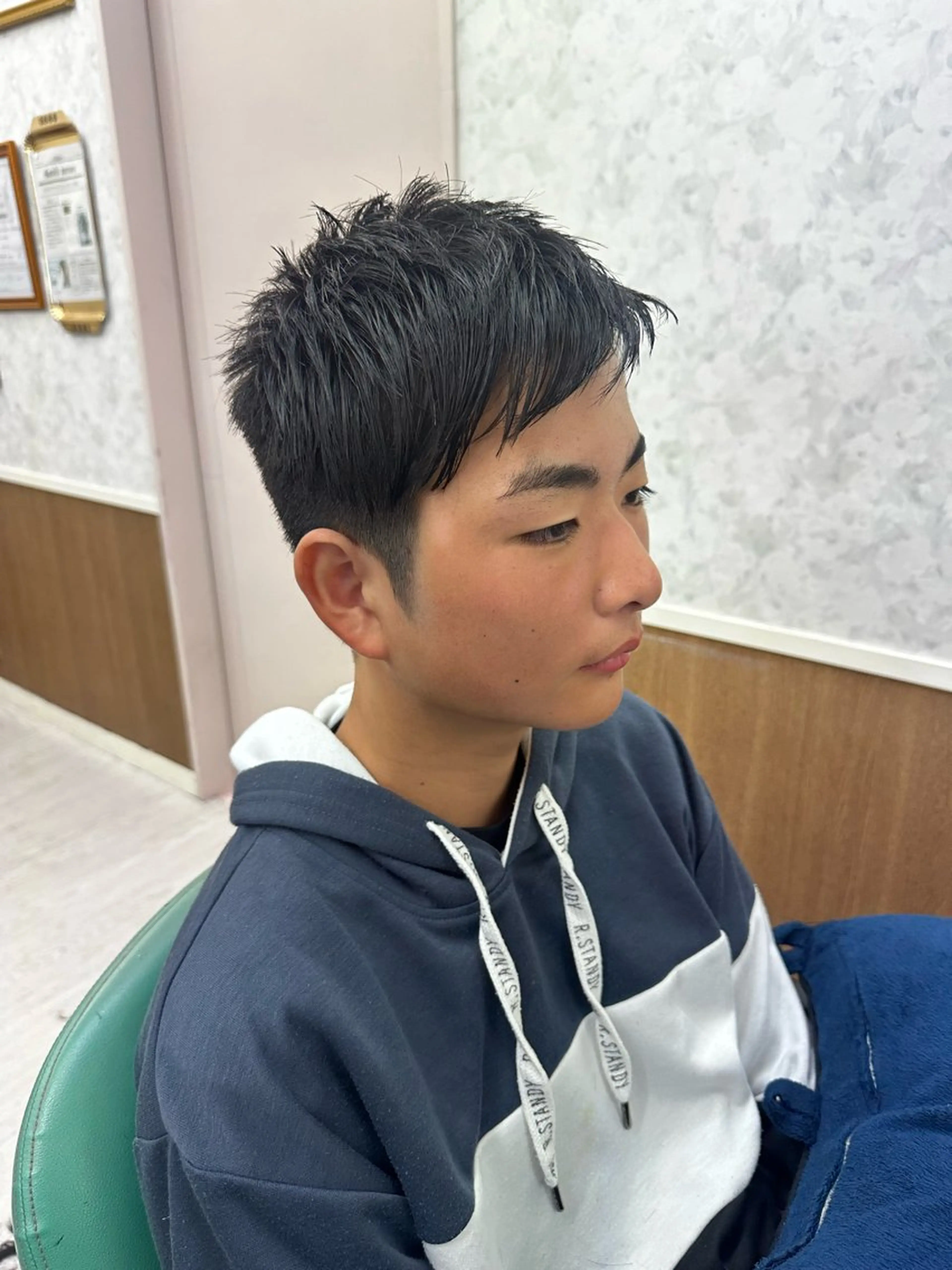 キッズ カット 髪質改善のプロ✨りな さんのヘアスタイル