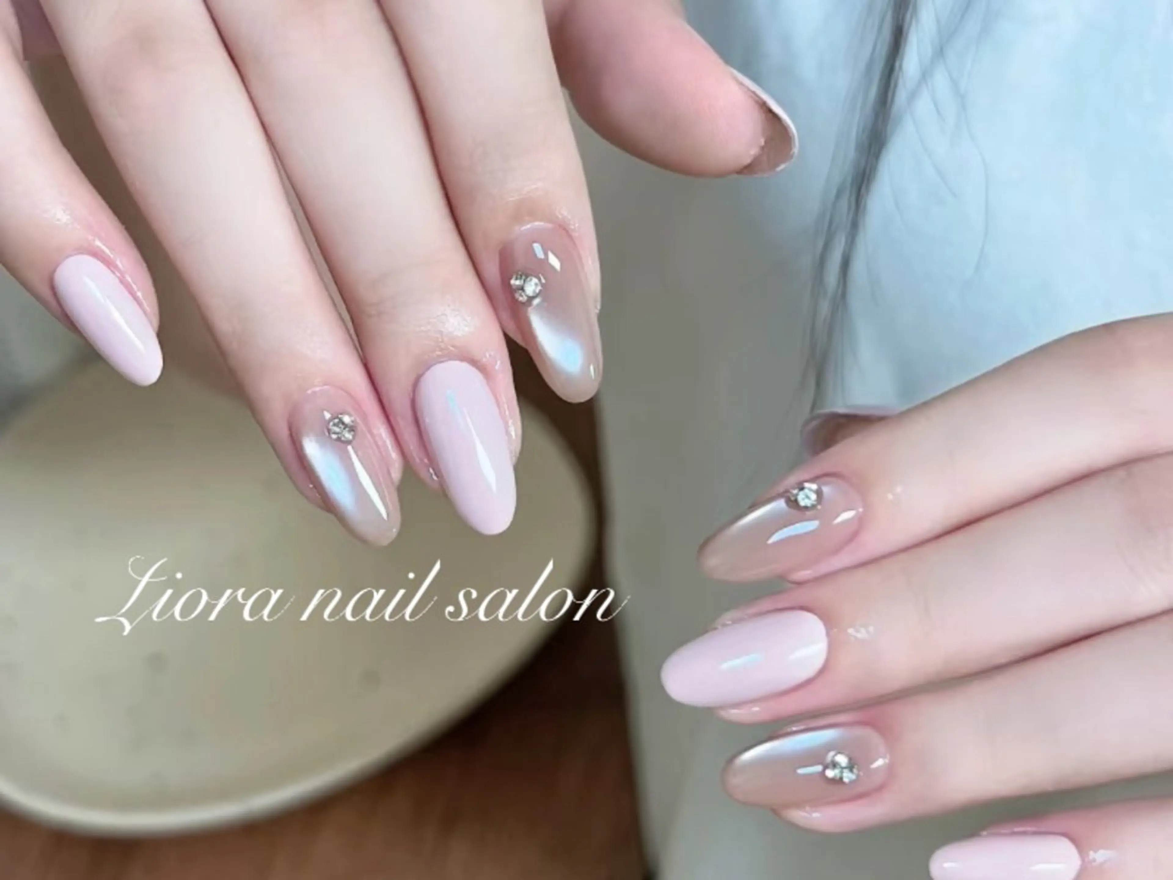 ネイル フレンチネイル ジェルネイル ガーリー グラデーション キラキラネイル ハンドネイル Liora nail 1のネイルデザイン