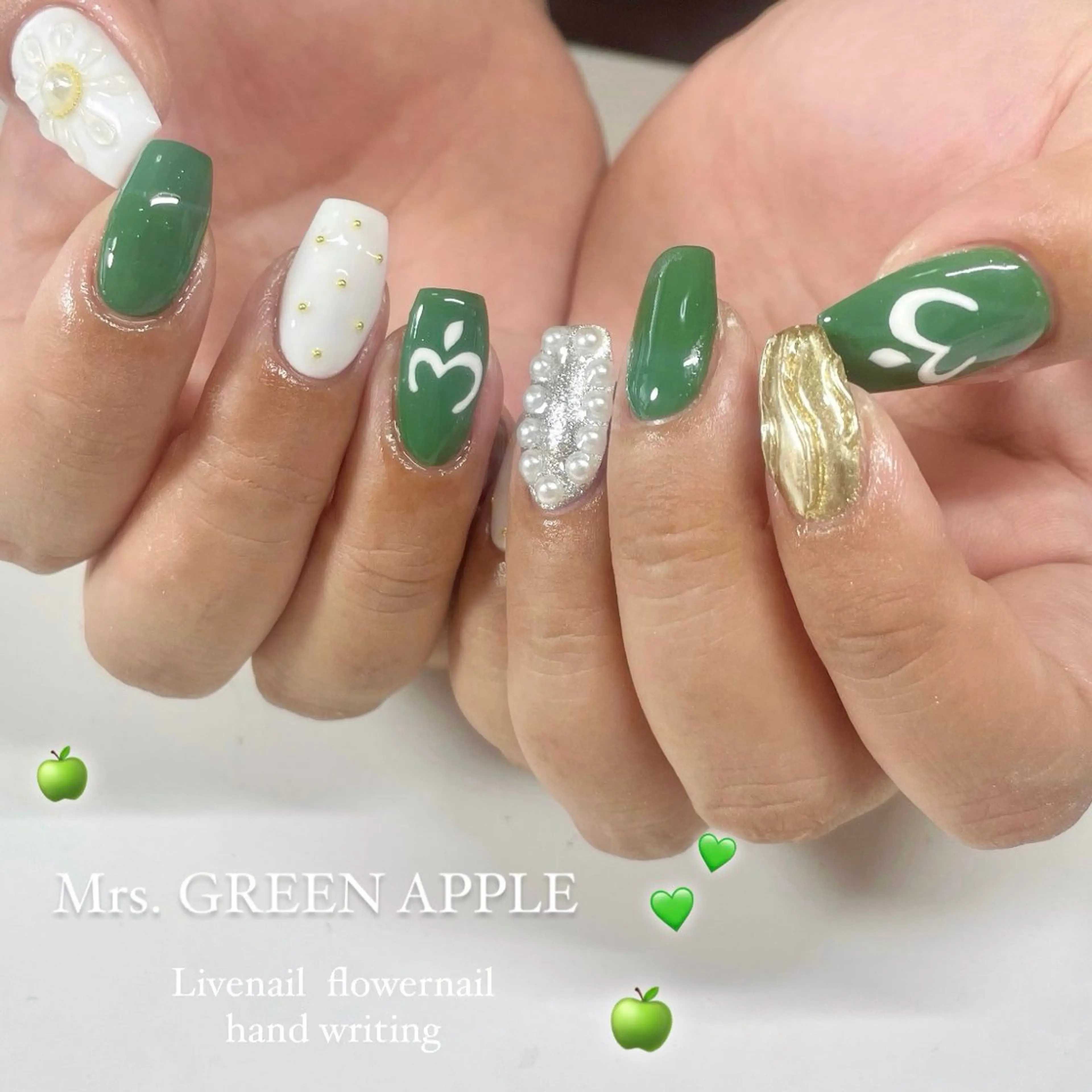 ネイル 佐藤 月衣のネイルデザイン