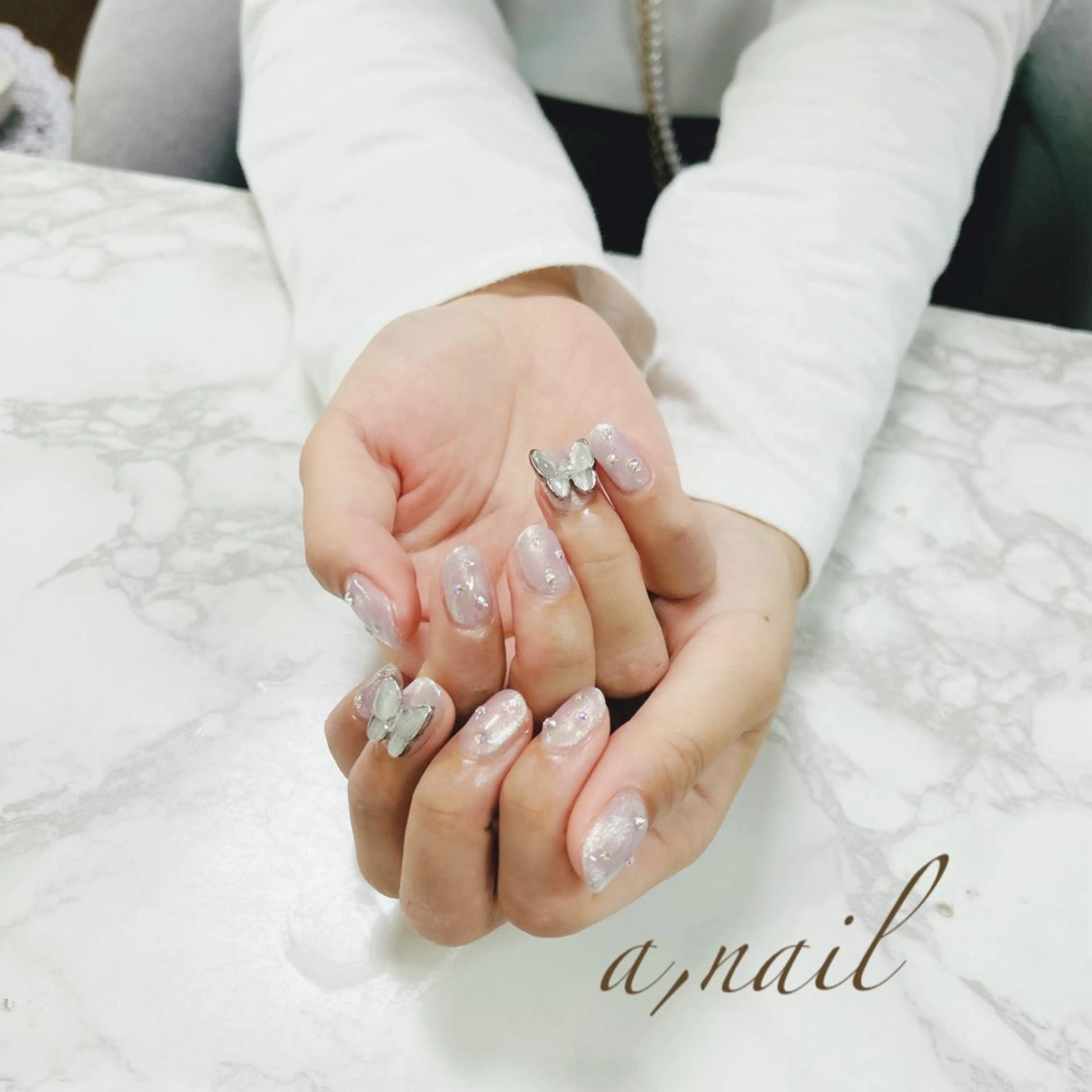 ネイル フレンチネイル ジェルネイル グラデーション キラキラネイル マグネットネイル ハンドネイル ネイルサロン エーネイルのネイルデザイン