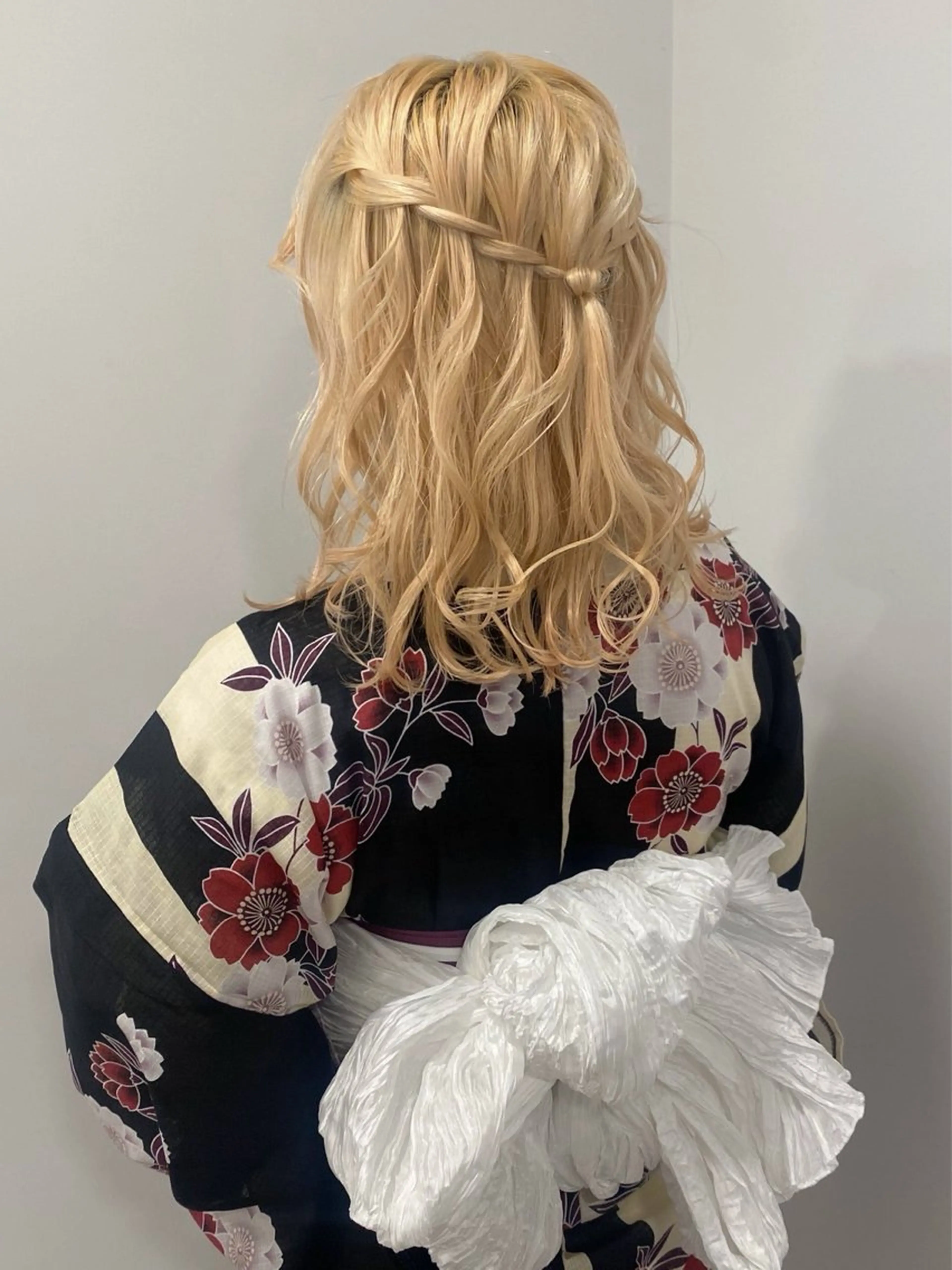 ミディアム 浴衣 秋元 利央のヘアスタイル