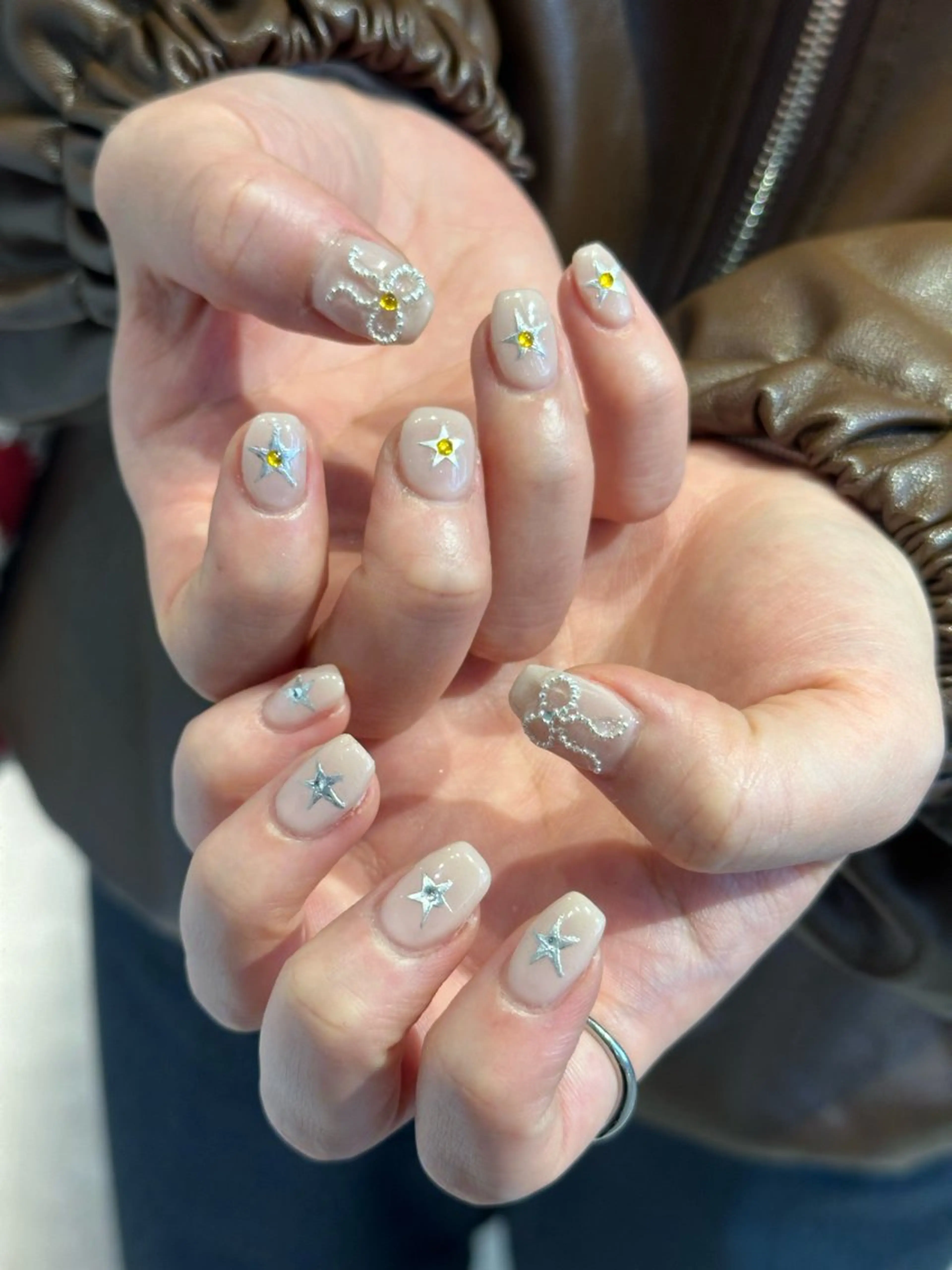 ネイル ハンドネイル 🎀韓国レイヤー特化 🎀ベージュ/ミクのヘアスタイル