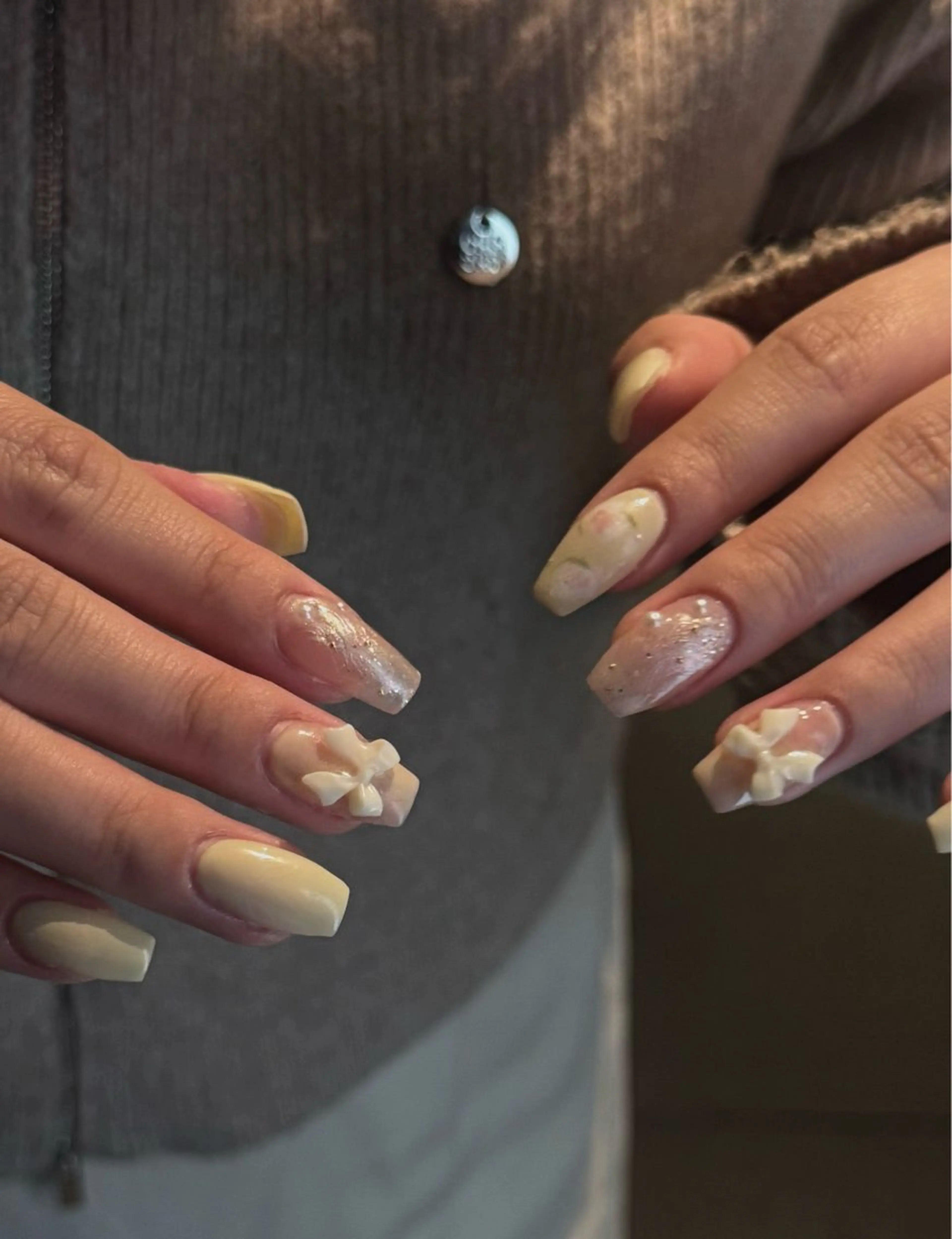 ネイル フレンチネイル ガーリー 持ち込み リボン Yu_me(ユーミー)所属・Yu_me fuukaのネイルデザイン