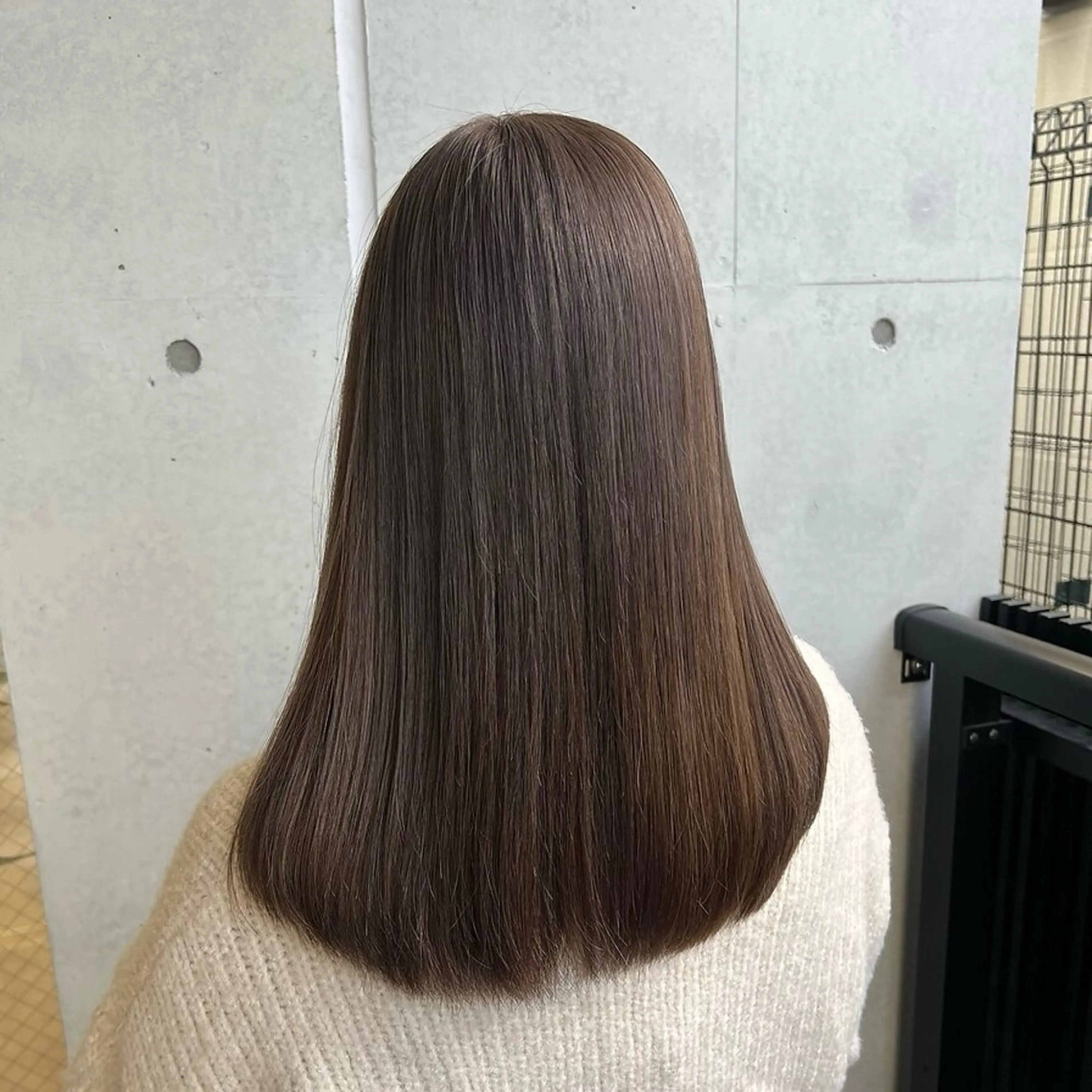 セミロング 💖ダブルカラー/ ケアカラー/レナ💖のヘアスタイル