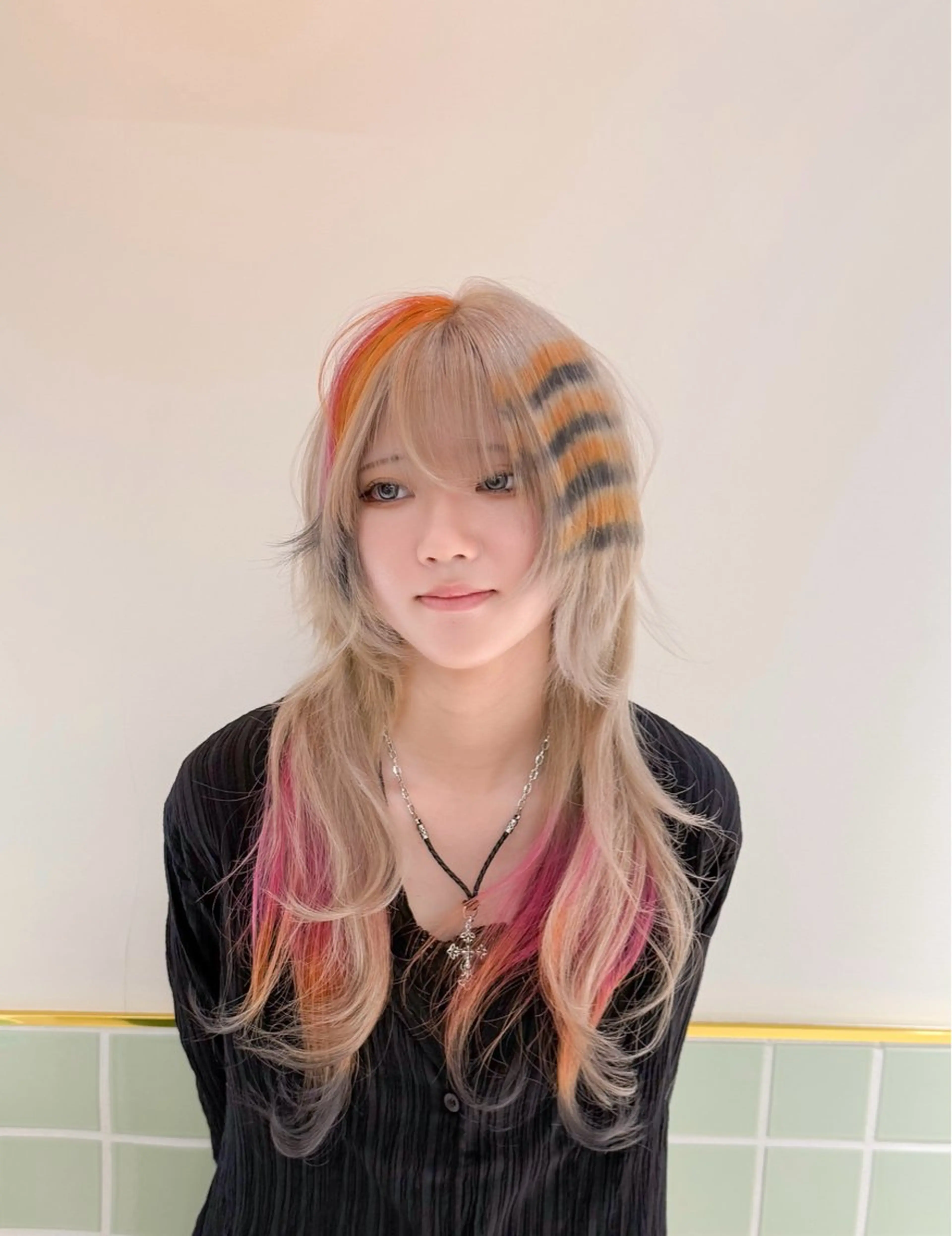 ロング カット ヘアカラー KEIGO/ ベージュカラーのヘアスタイル