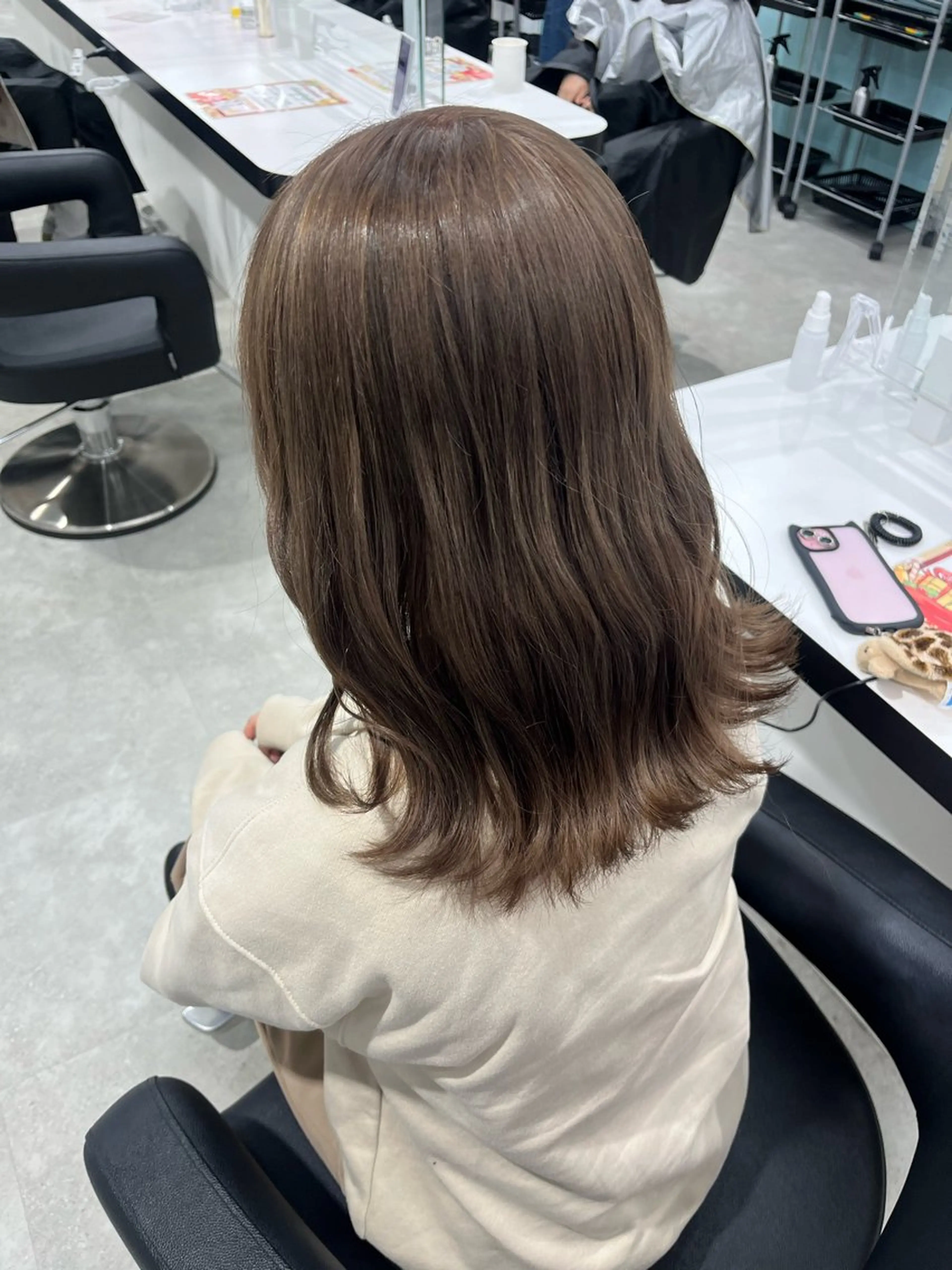 ミディアム カラー みう/仙台/暖色/ 艶髪/顔周りカット/のヘアスタイル