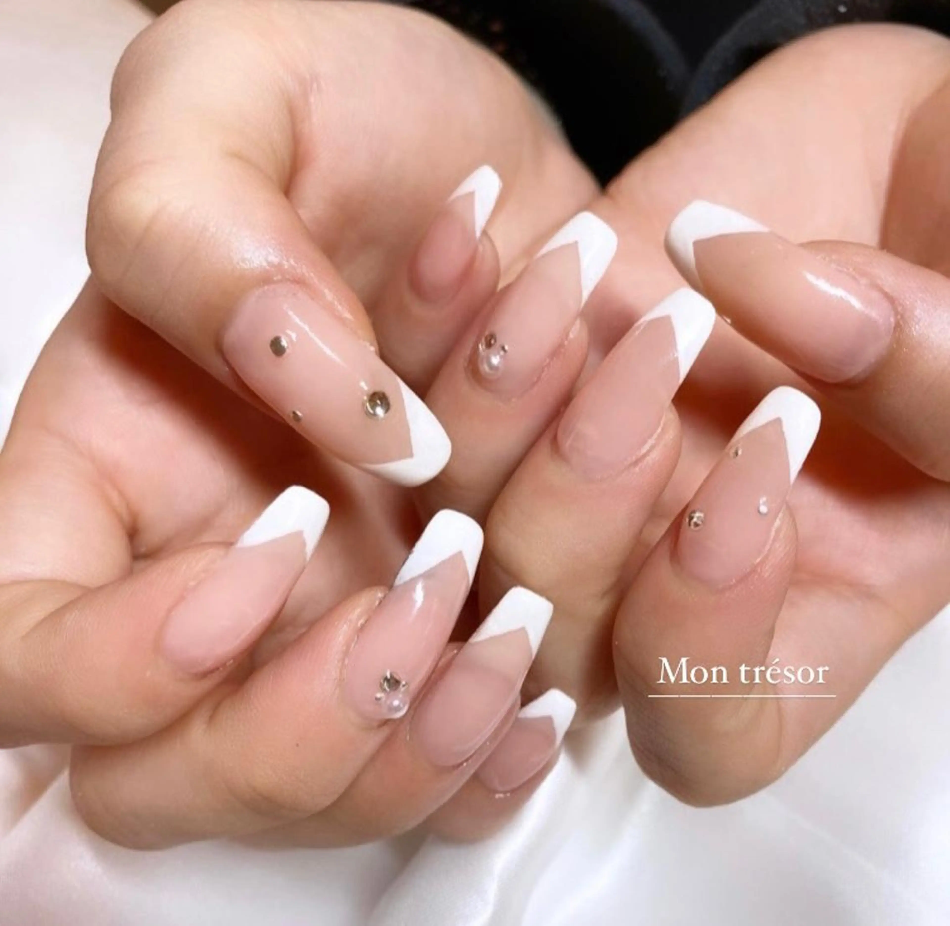 ネイル ハンドネイル Mon trésor所属・Montrésor 名古屋ネイルサロンのネイルデザイン