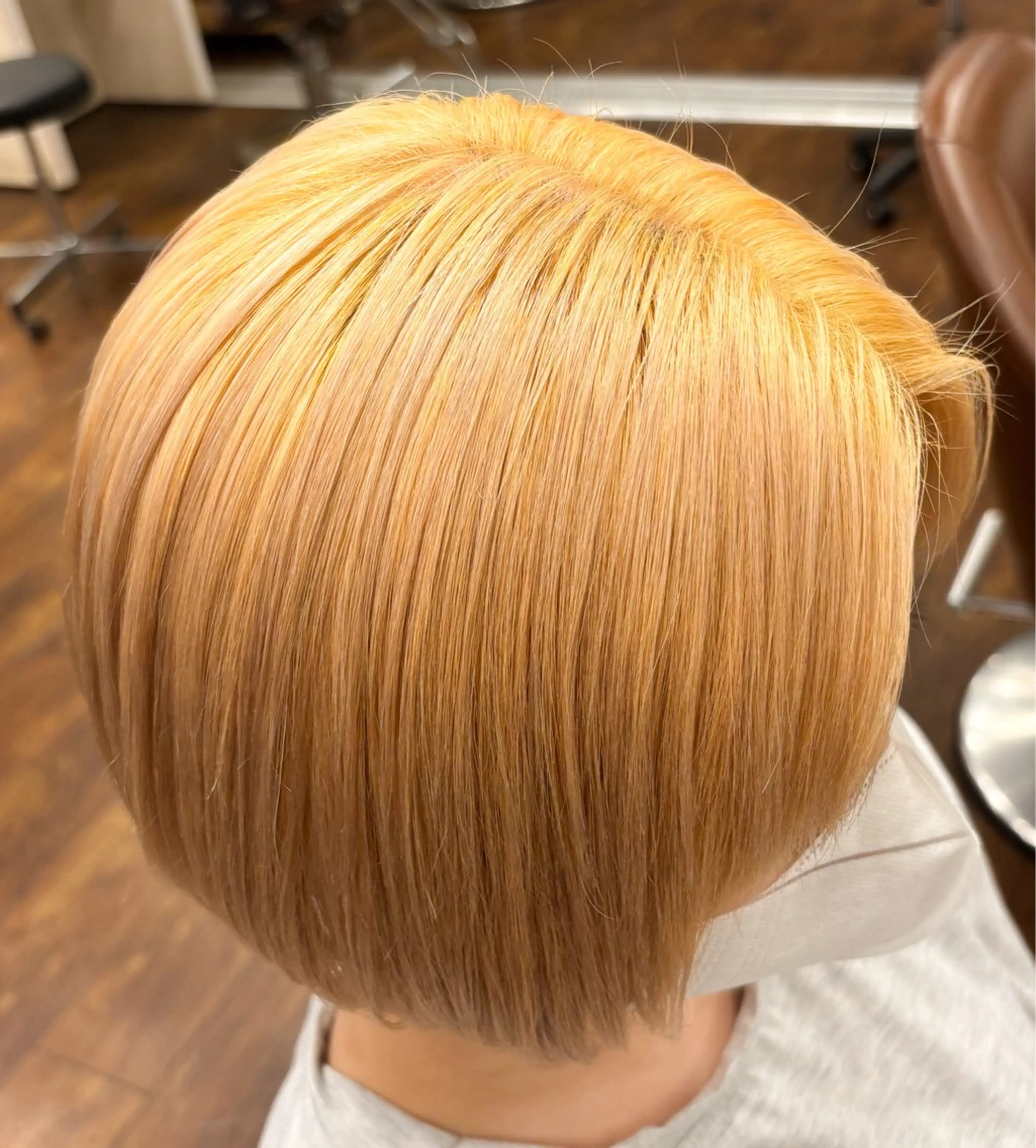 カラー ブリーチ 井上 悠人のヘアスタイル