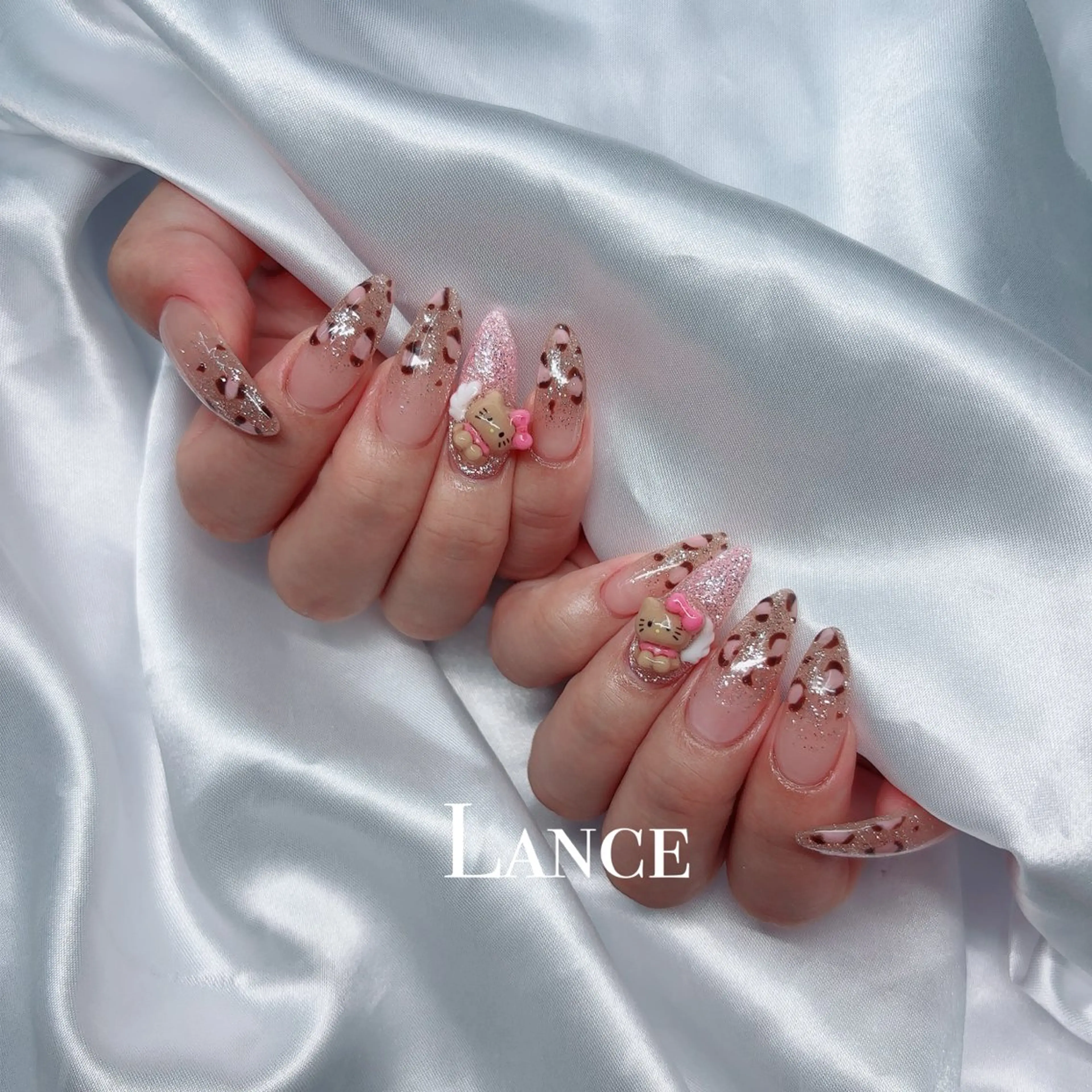 ネイル オーロラネイル ブルー フットネイル 氷ネイル・うるうるネイル キラキラネイル ハンドネイル Lance nailのネイルデザイン