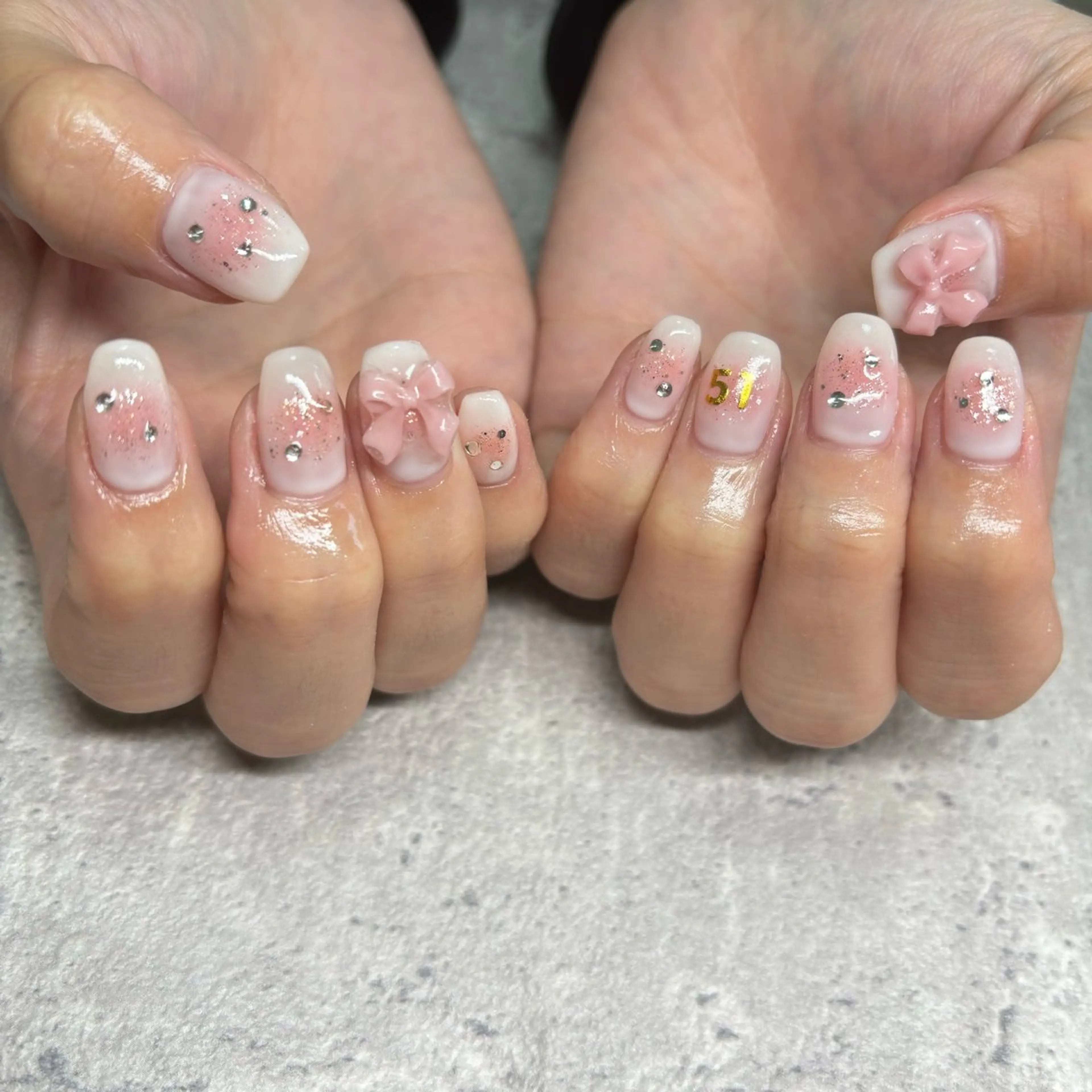 ネイル チークネイル ハンドネイル RE💟N.NAIL ラテン系お姉さんのネイルデザイン