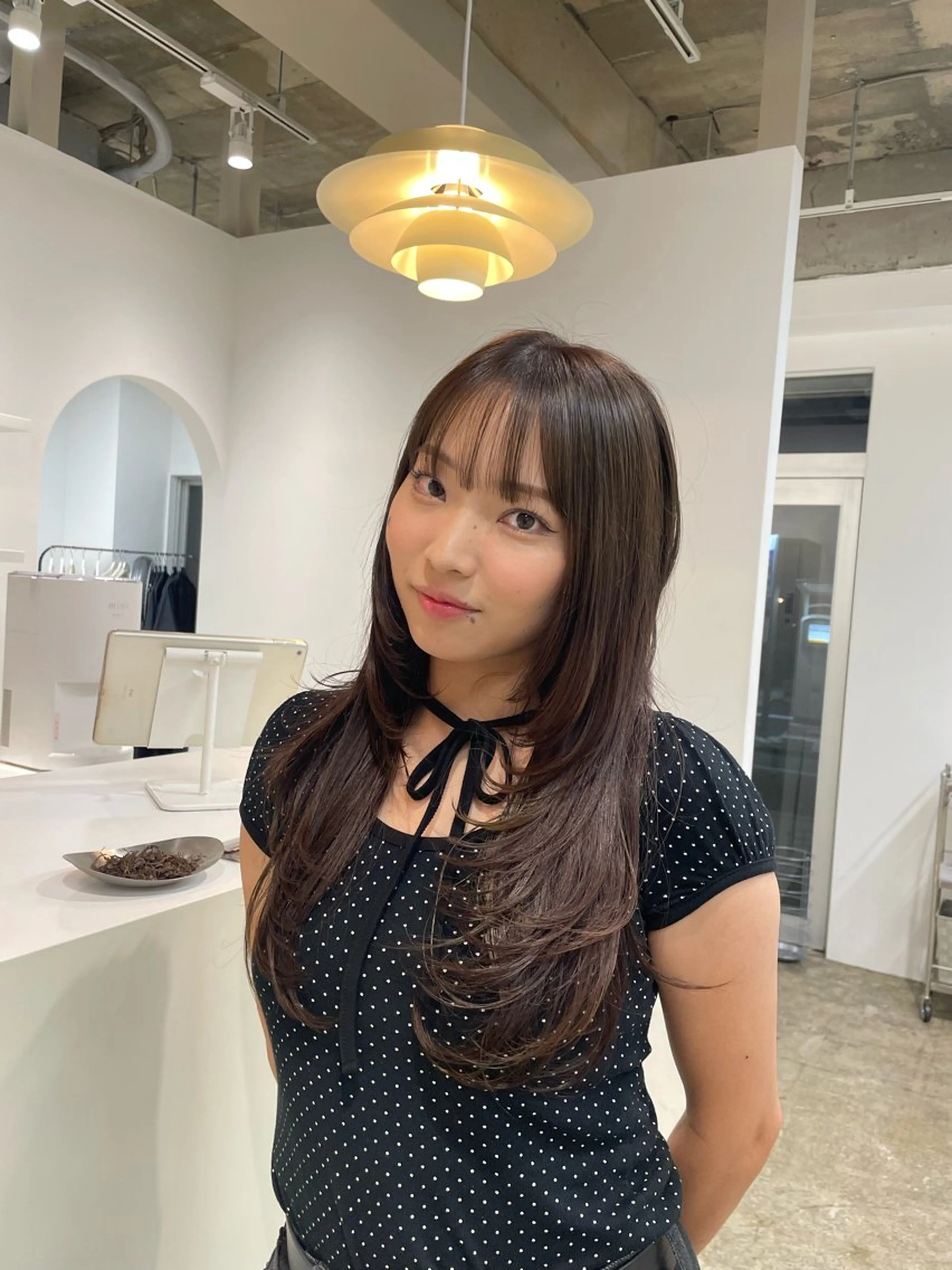 ロング カラー ブラウンカラー レイヤーカット カット ヘアカラー トリートメント H I ＮＡのヘアスタイル