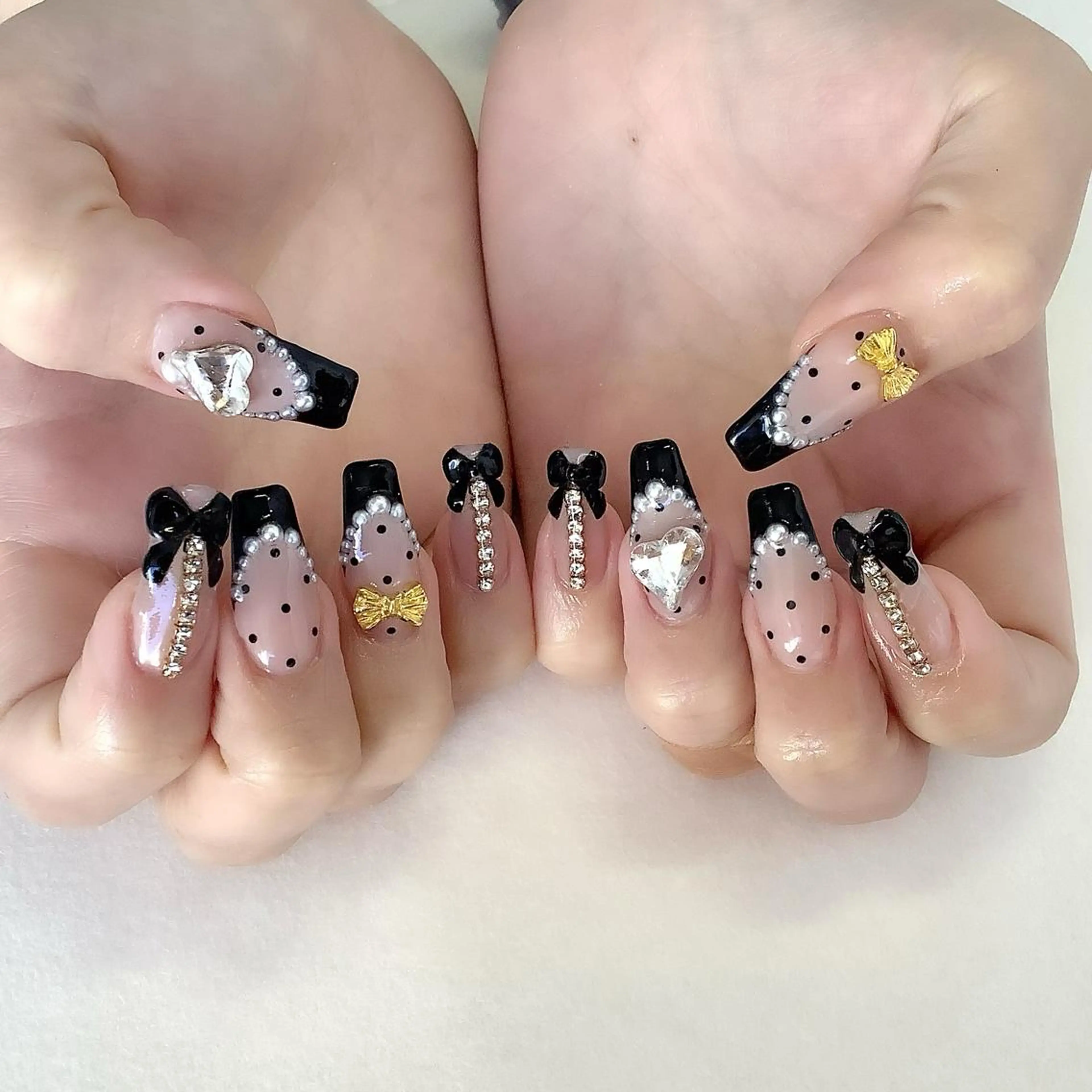 ネイル ハンドネイル 💎🐰 saki. m 🐰💎のネイルデザイン